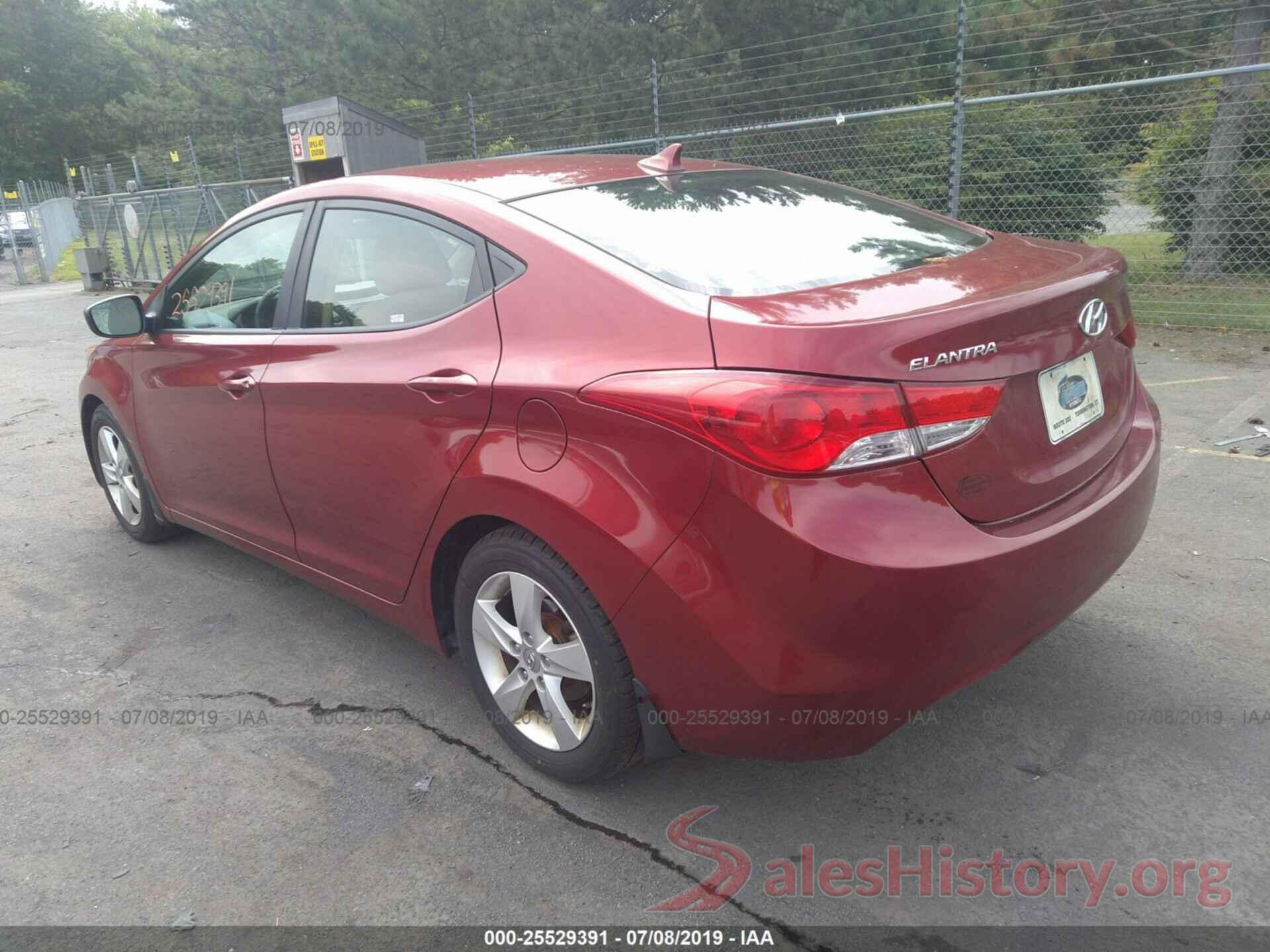 5NPDH4AE5DH195744 2013 HYUNDAI ELANTRA