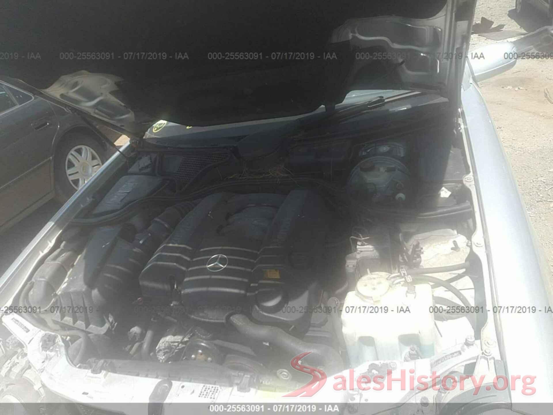 WDBJF65J4YB057789 2000 MERCEDES-BENZ E