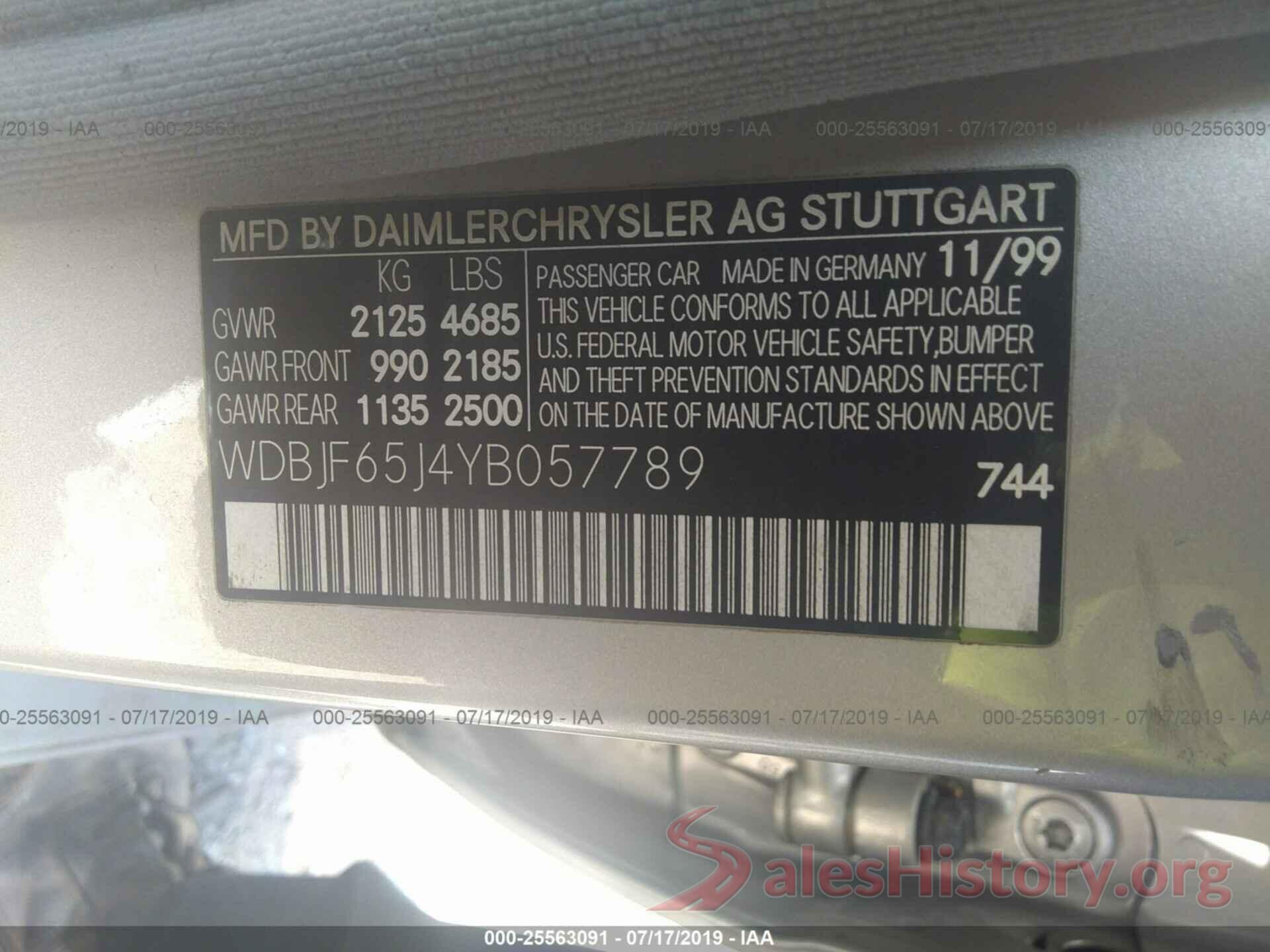 WDBJF65J4YB057789 2000 MERCEDES-BENZ E