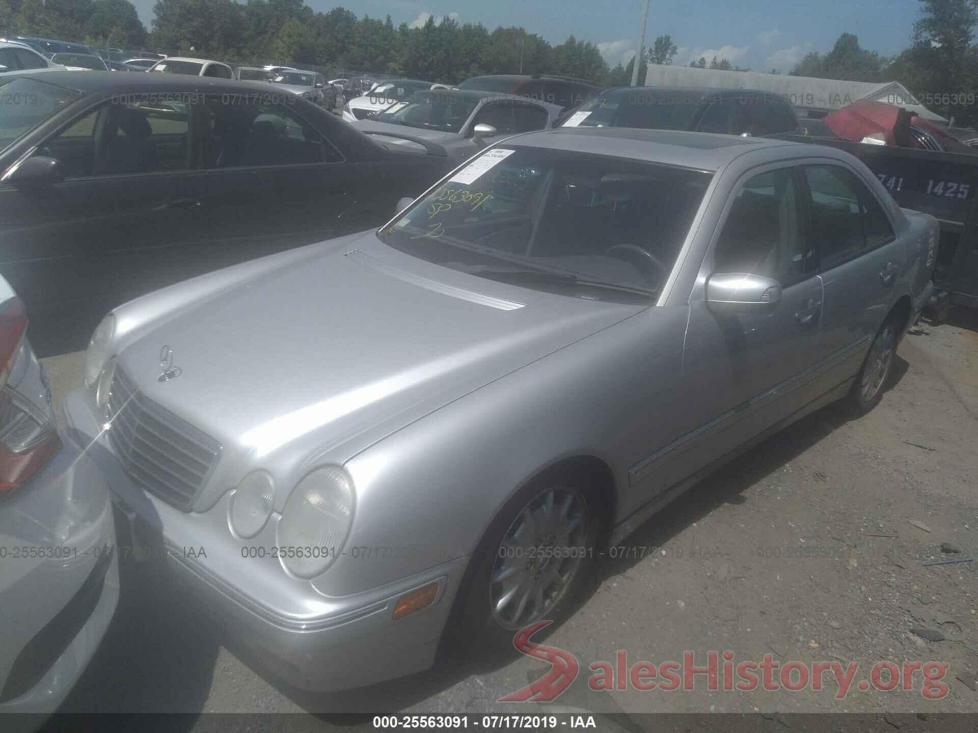 WDBJF65J4YB057789 2000 MERCEDES-BENZ E