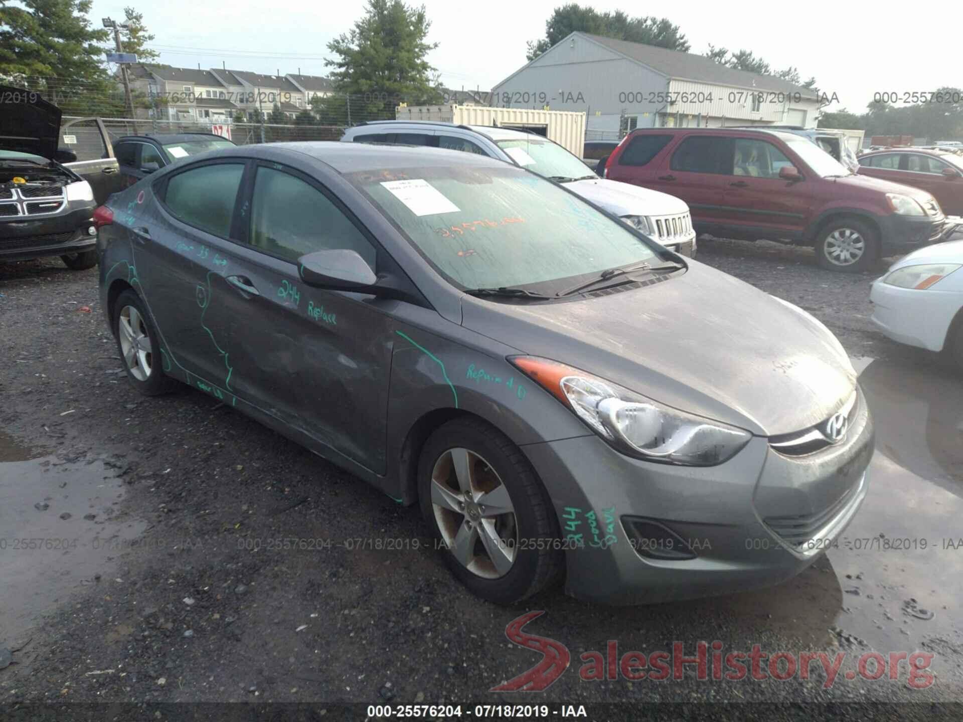 5NPDH4AE3DH231270 2013 HYUNDAI ELANTRA