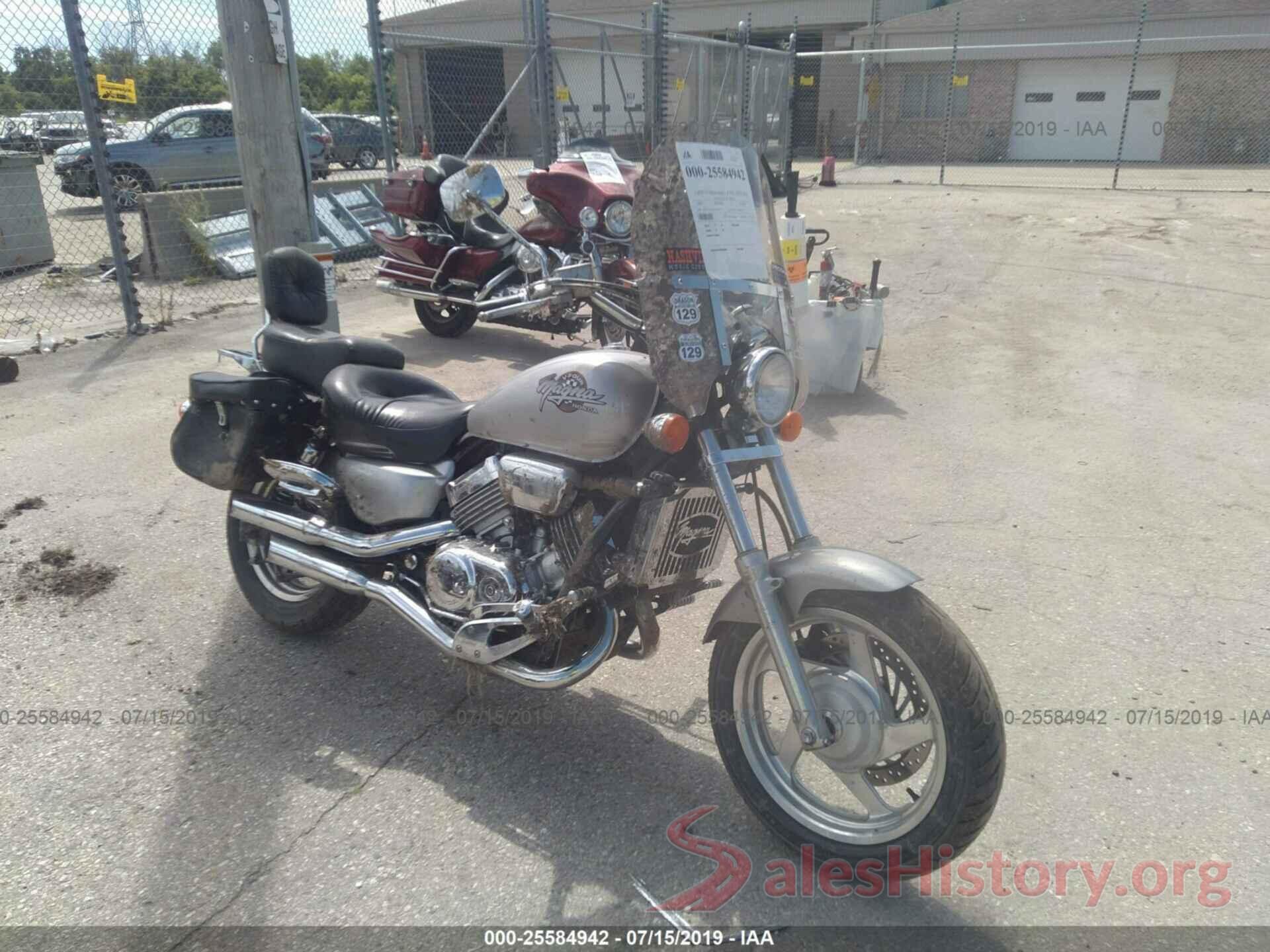 JH2RC4305SM100325 1995 HONDA VF750