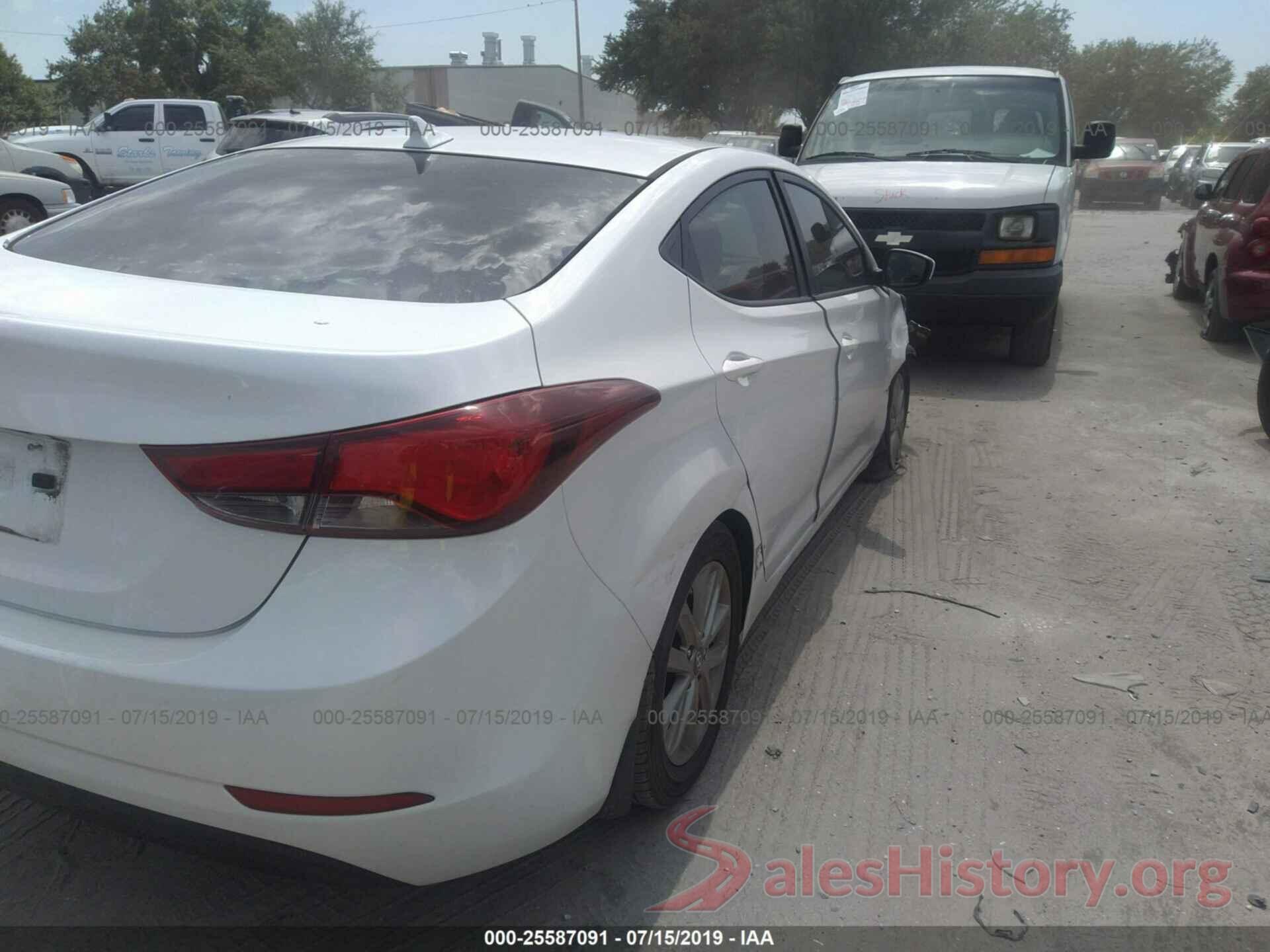 5NPDH4AE7FH637247 2015 HYUNDAI ELANTRA