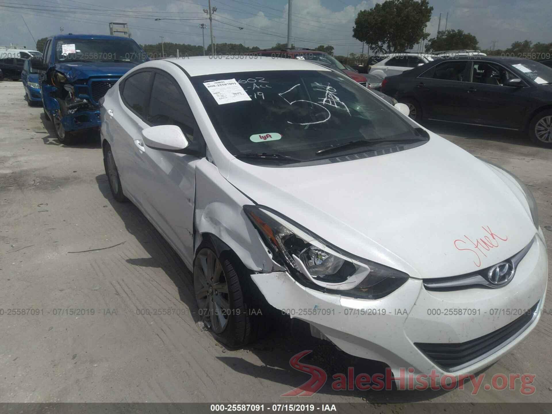 5NPDH4AE7FH637247 2015 HYUNDAI ELANTRA