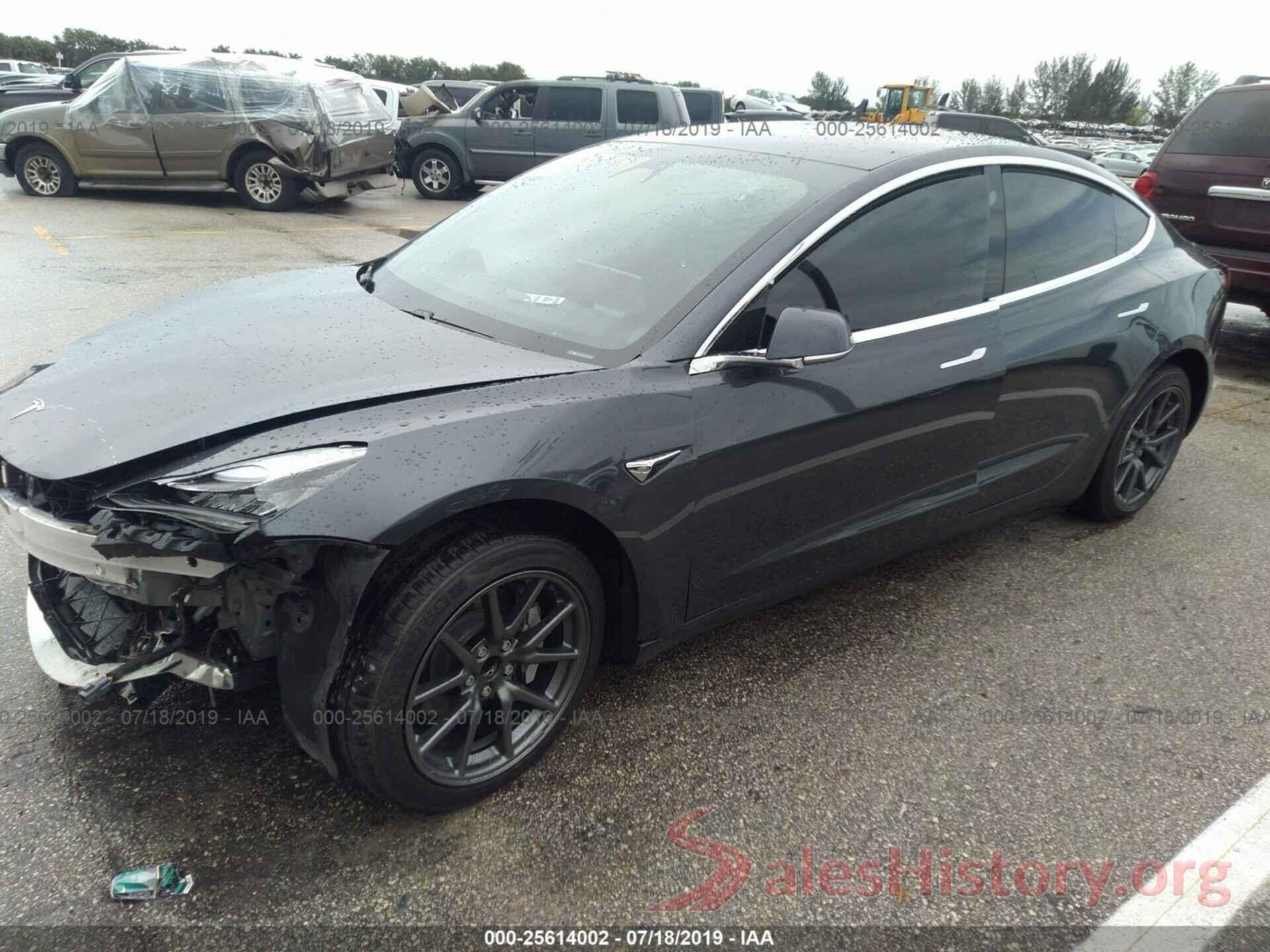 5YJ3E1EA5JF077598 2018 TESLA MODEL 3