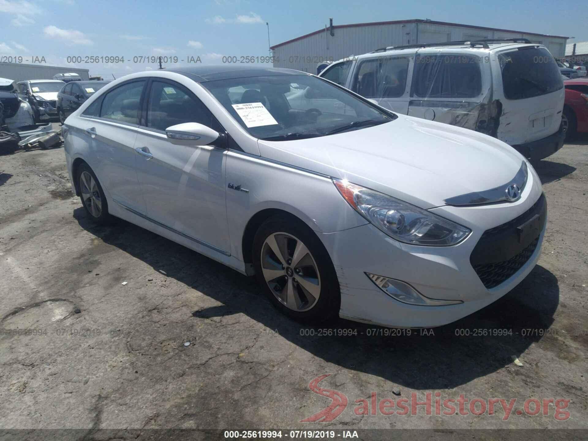 KMHEC4A46BA016637 2011 HYUNDAI SONATA