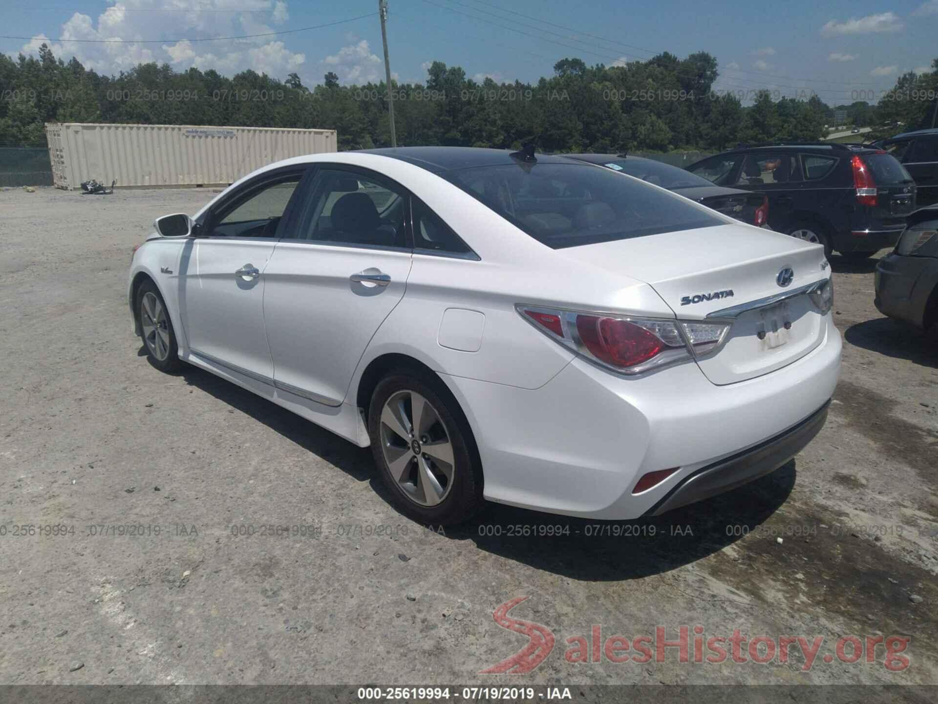 KMHEC4A46BA016637 2011 HYUNDAI SONATA