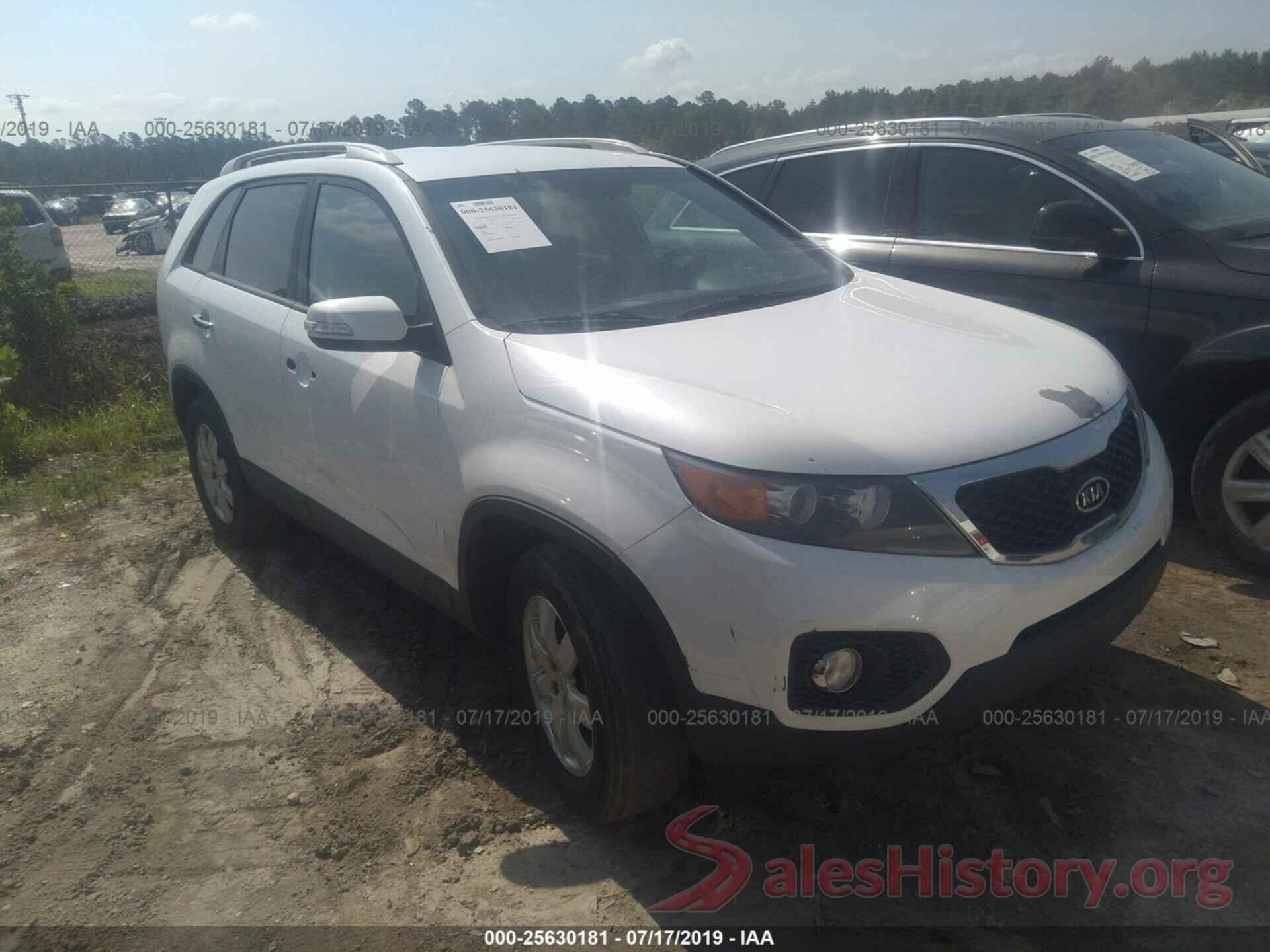 5XYKT3A10BG100458 2011 KIA SORENTO