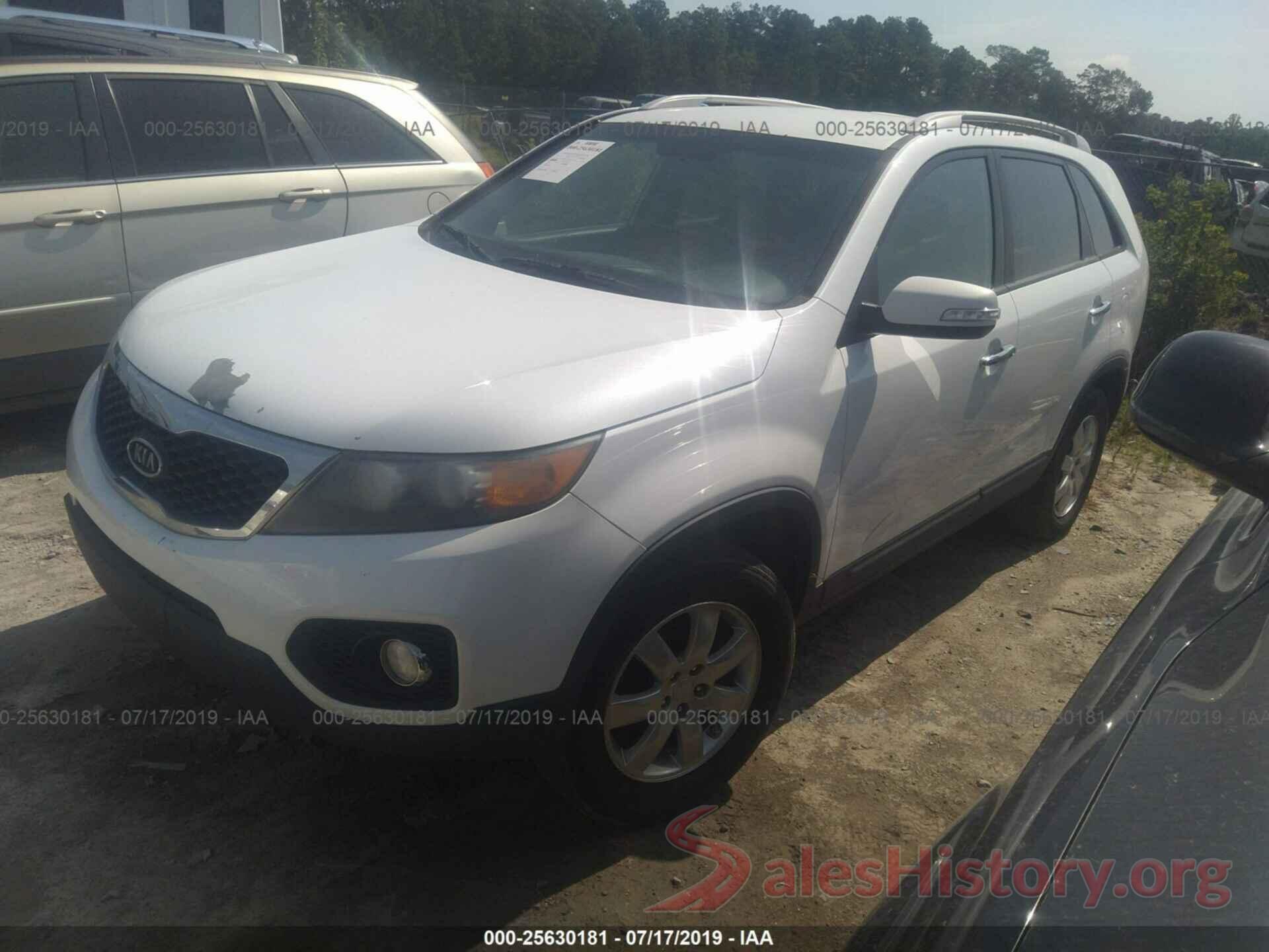 5XYKT3A10BG100458 2011 KIA SORENTO