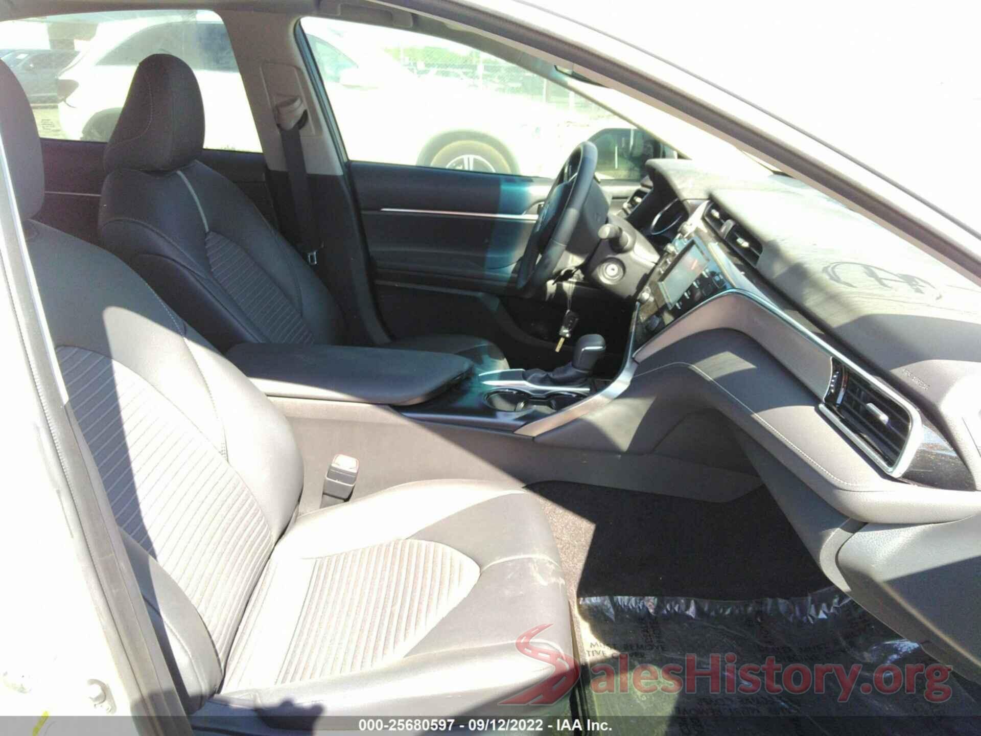 4T1B11HK8JU658530 2018 TOYOTA CAMRY