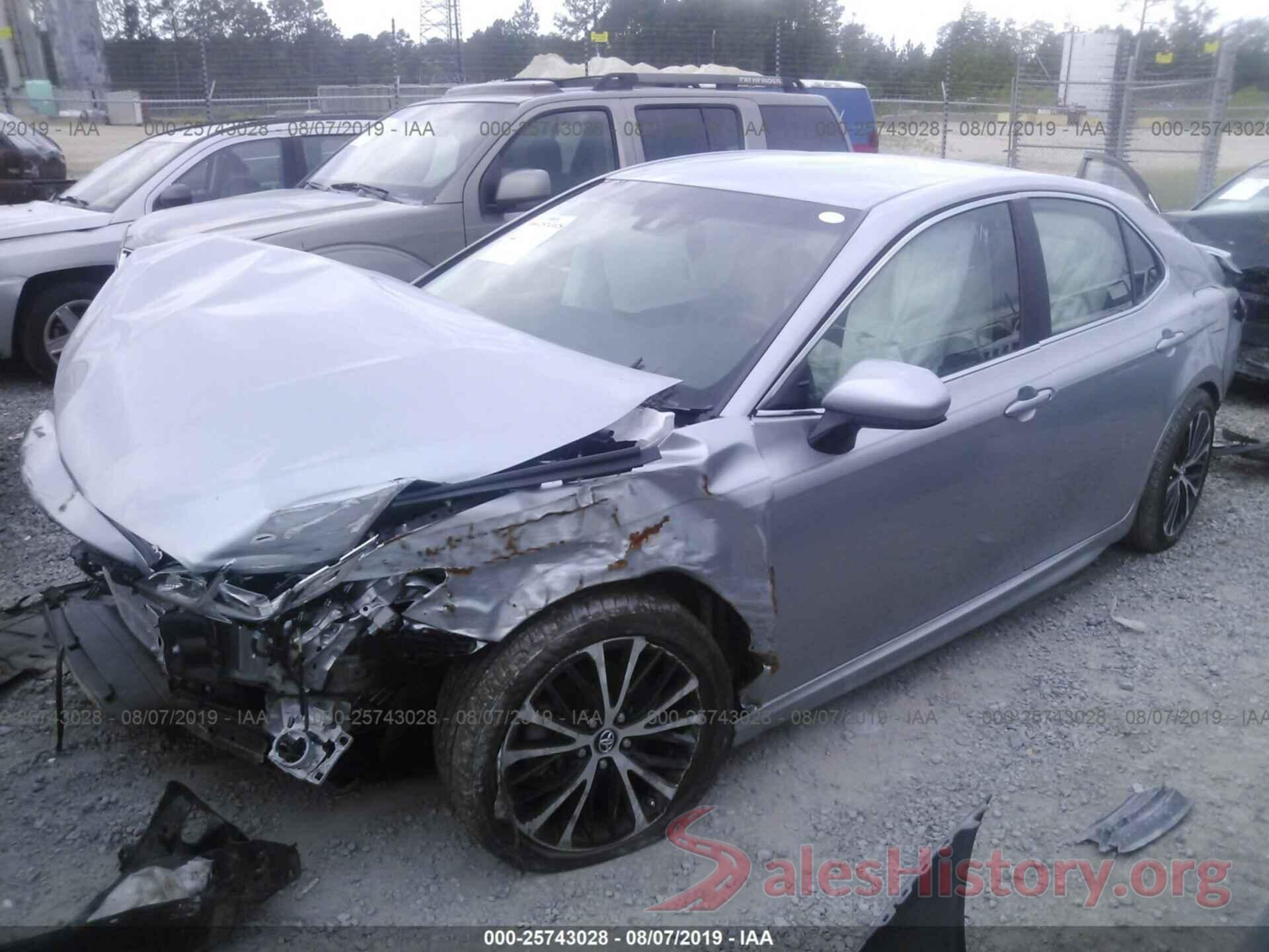 4T1B11HK6JU545742 2018 TOYOTA CAMRY