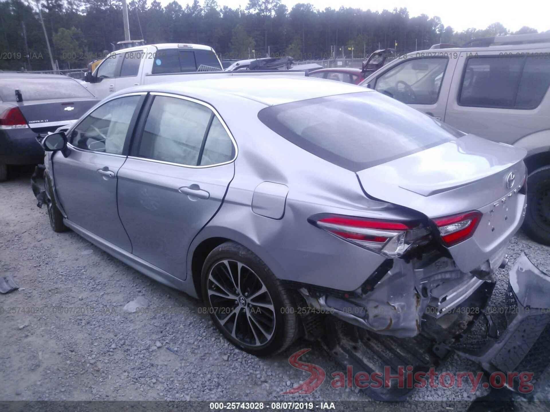 4T1B11HK6JU545742 2018 TOYOTA CAMRY