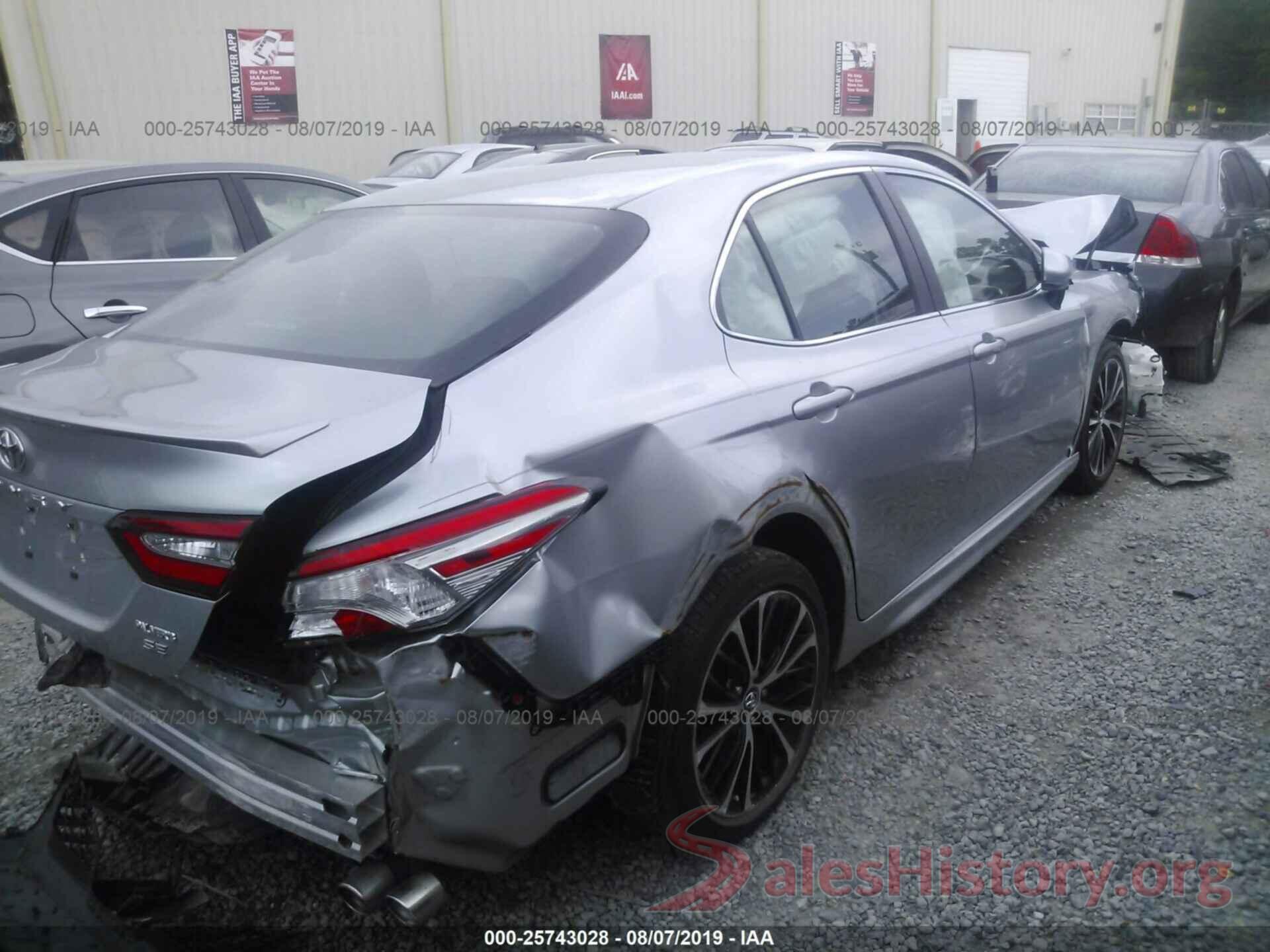 4T1B11HK6JU545742 2018 TOYOTA CAMRY