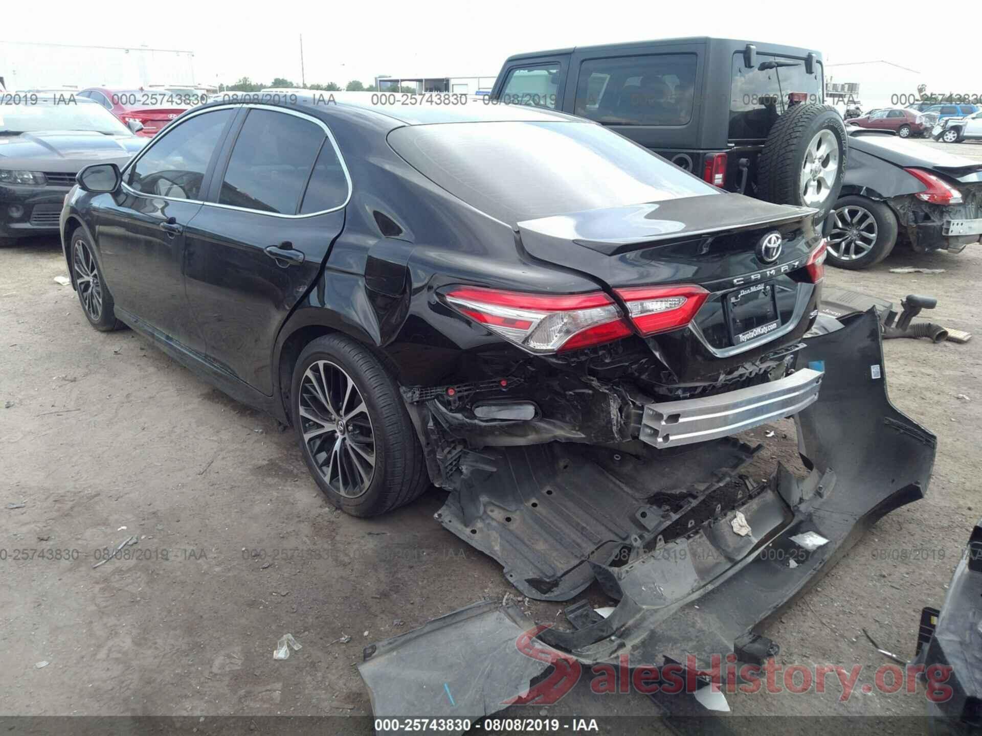 4T1B11HK3JU578925 2018 TOYOTA CAMRY