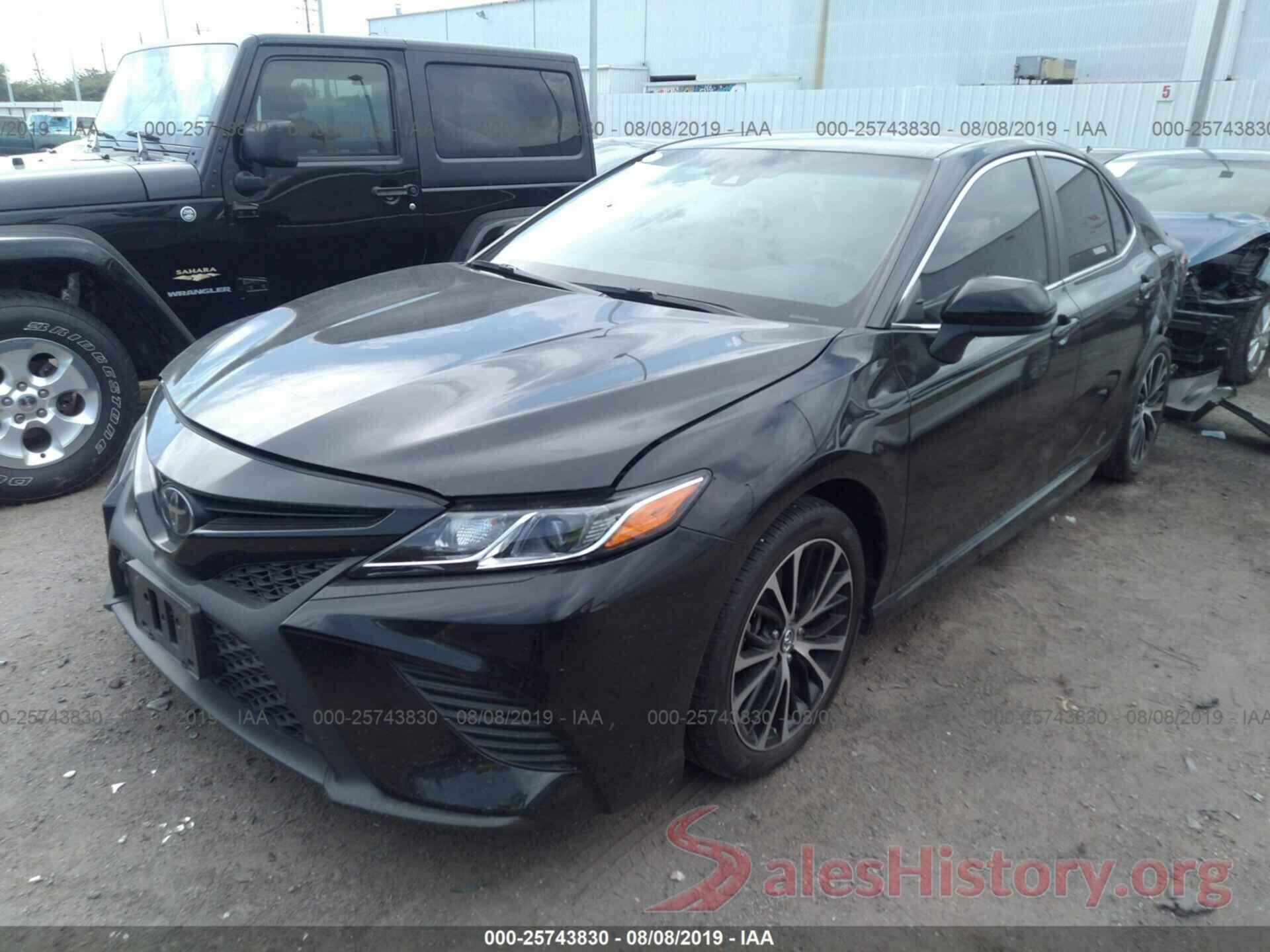 4T1B11HK3JU578925 2018 TOYOTA CAMRY