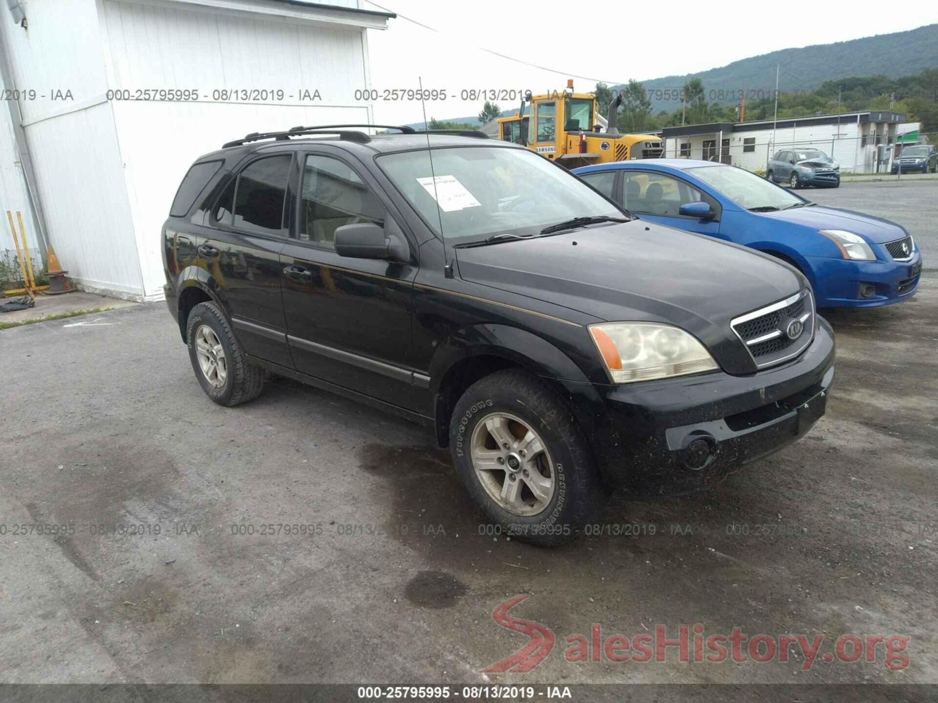 KNDJC733X45292629 2004 KIA SORENTO