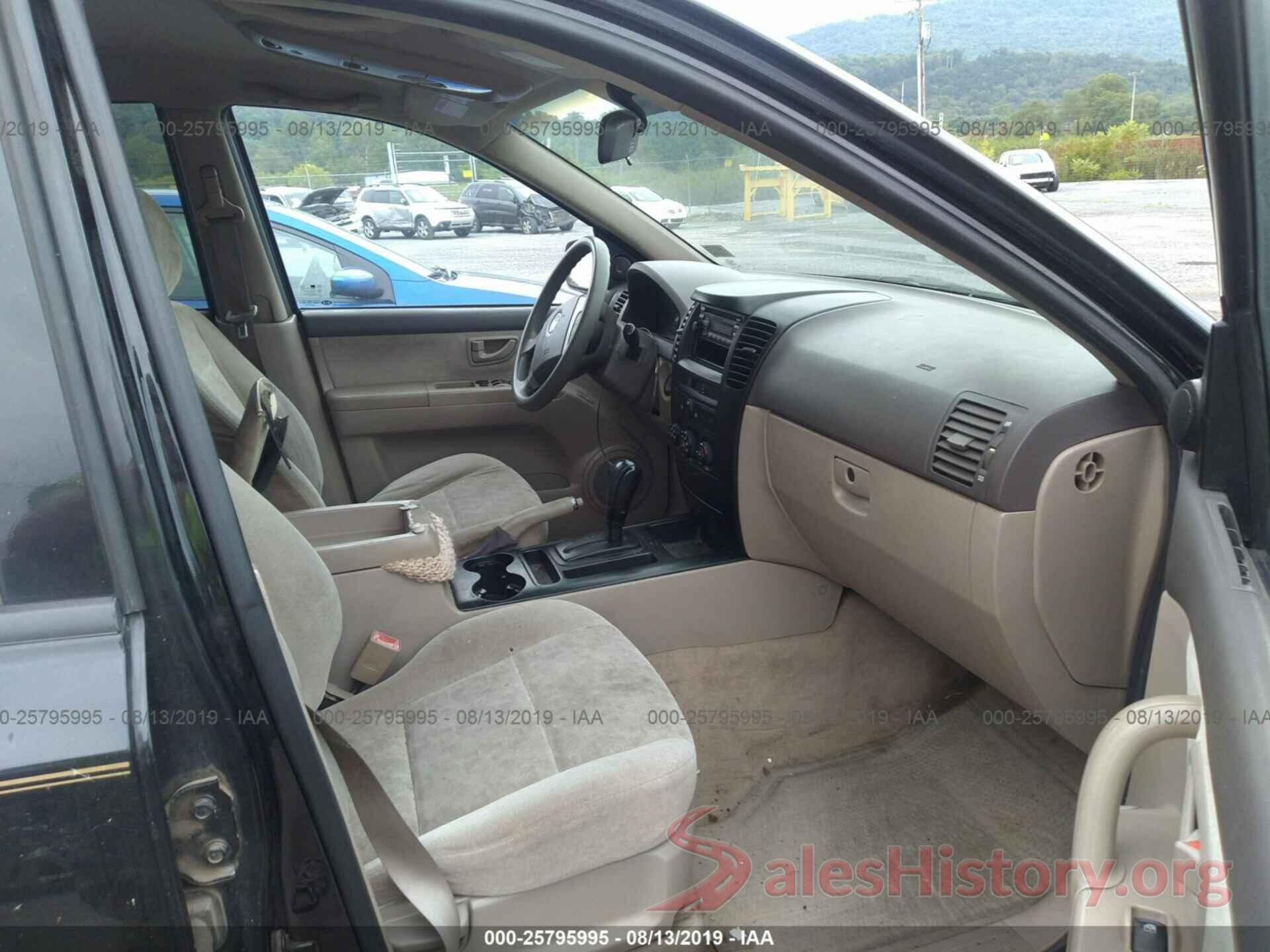 KNDJC733X45292629 2004 KIA SORENTO