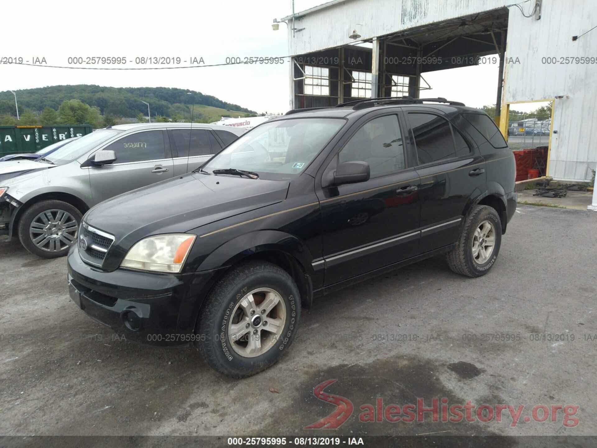 KNDJC733X45292629 2004 KIA SORENTO