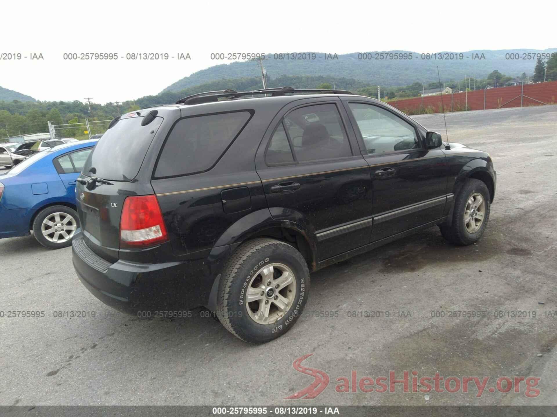 KNDJC733X45292629 2004 KIA SORENTO