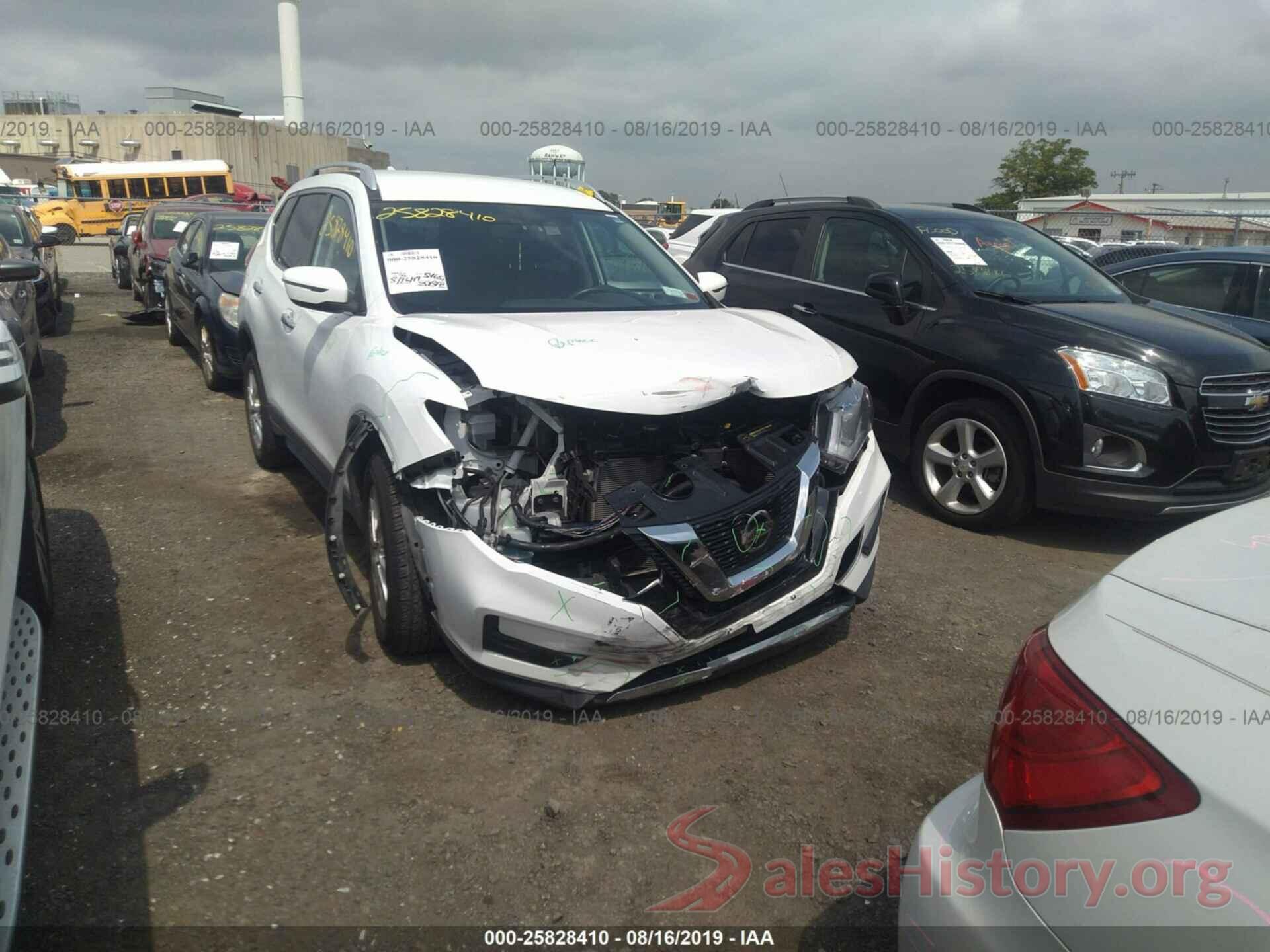 KNMAT2MV2HP580545 2017 NISSAN ROGUE