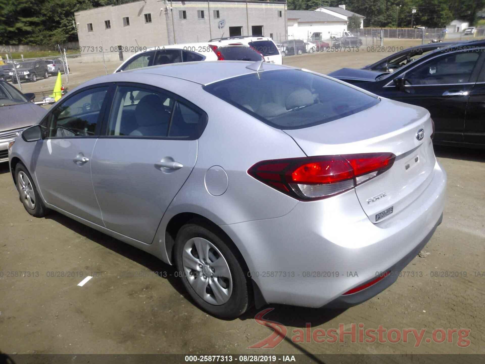 3KPFK4A71HE161743 2017 KIA FORTE