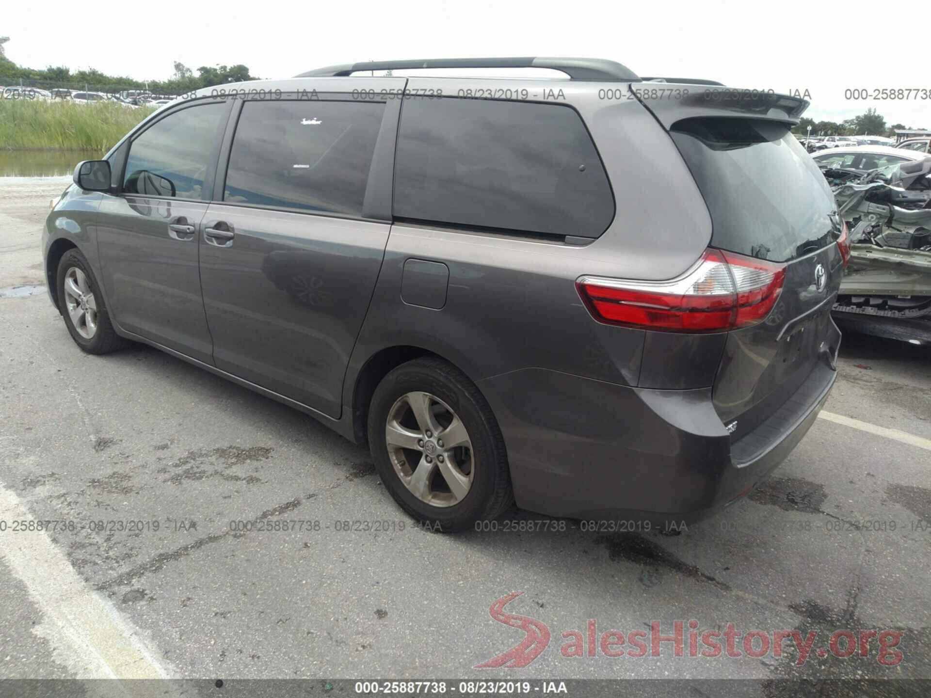 5TDKZ3DC2HS848166 2017 TOYOTA SIENNA