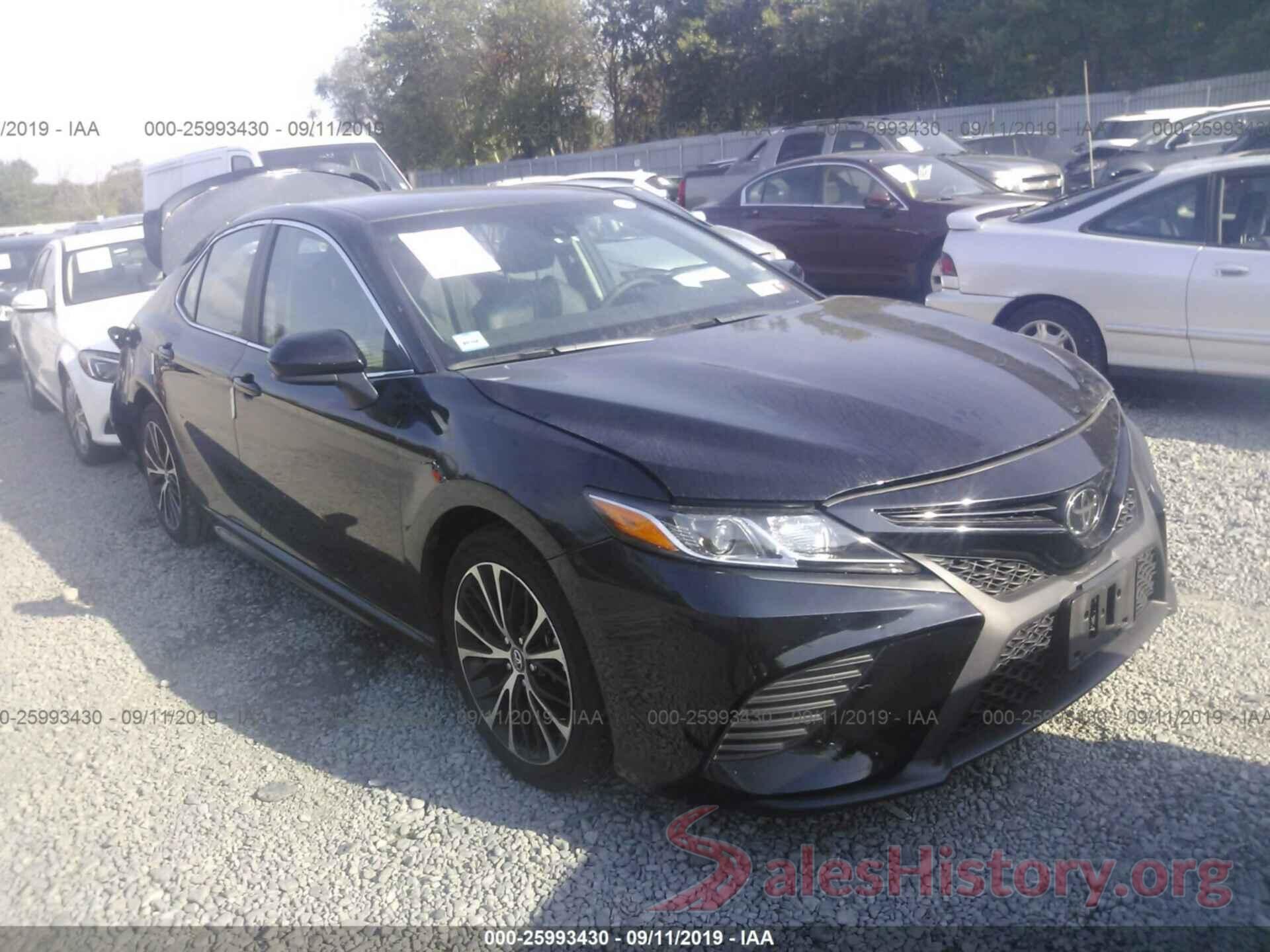 4T1B11HKXJU094380 2018 Toyota Camry