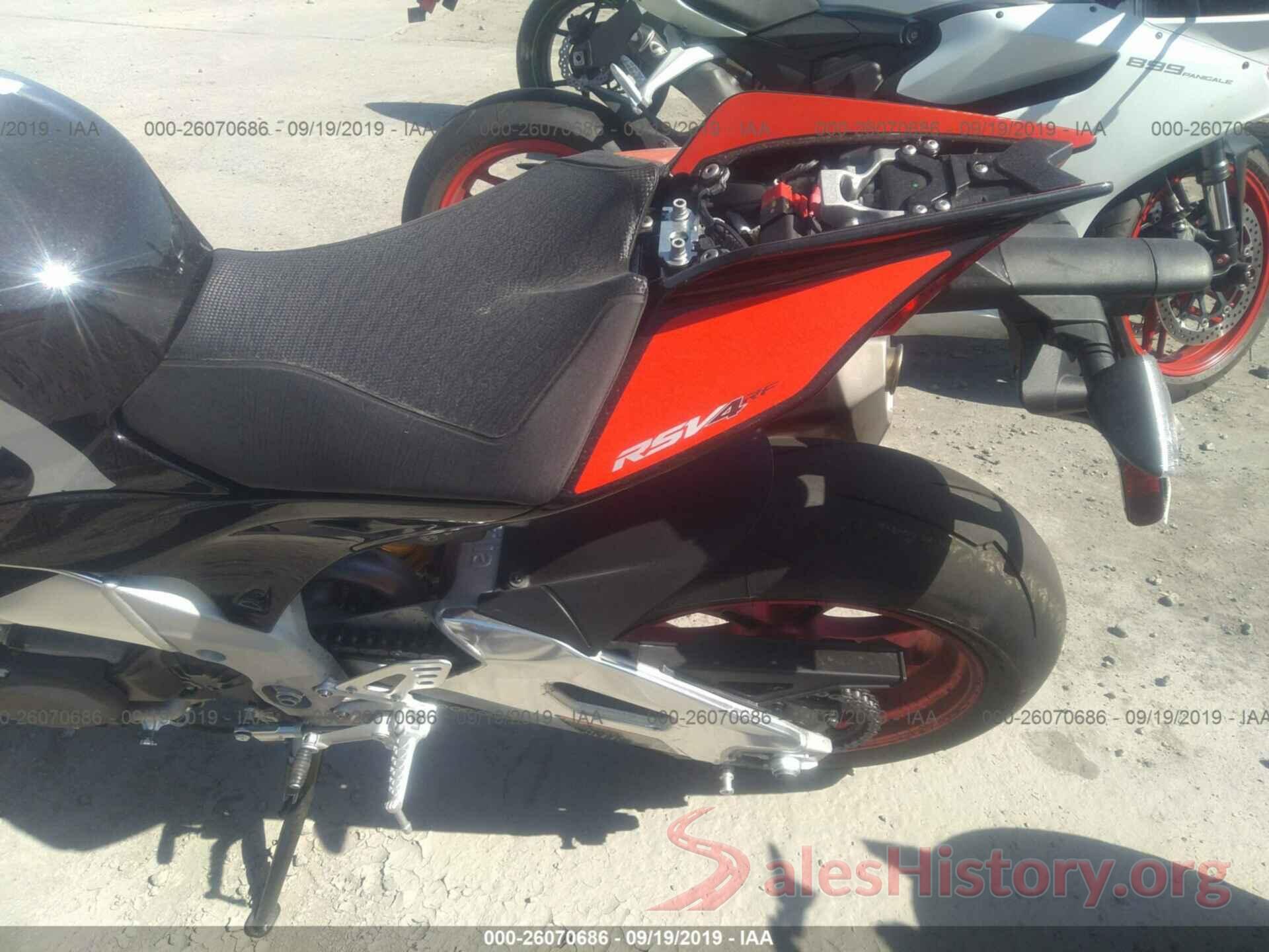 ZD4KEU003JS001316 2018 APRILIA RSV4