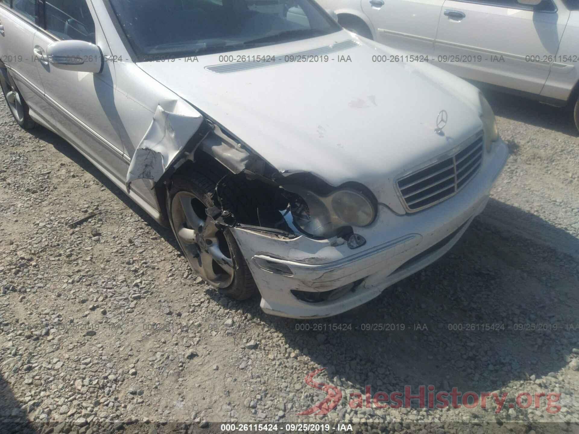 WDBRF64J45F567858 2005 MERCEDES-BENZ C