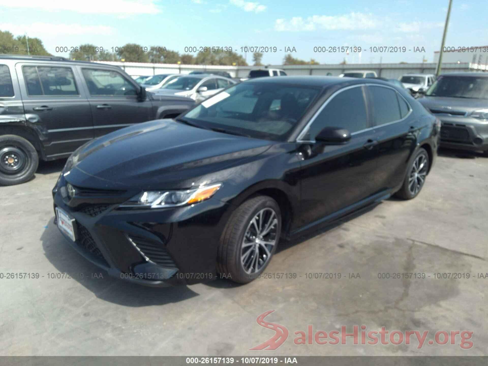 4T1B11HK3KU807444 2019 TOYOTA CAMRY