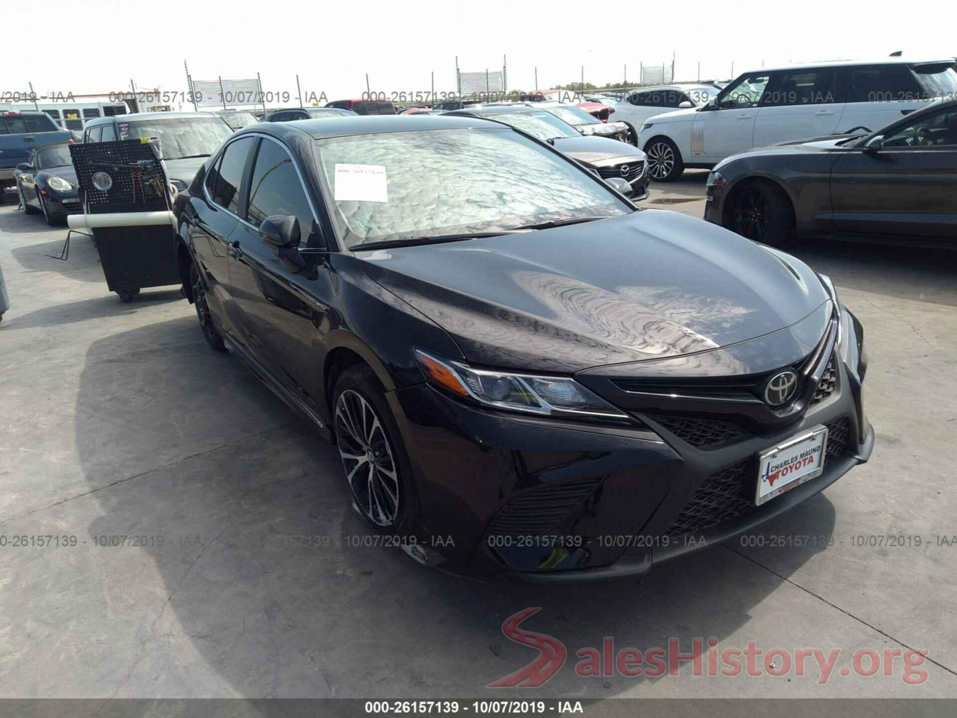 4T1B11HK3KU807444 2019 TOYOTA CAMRY