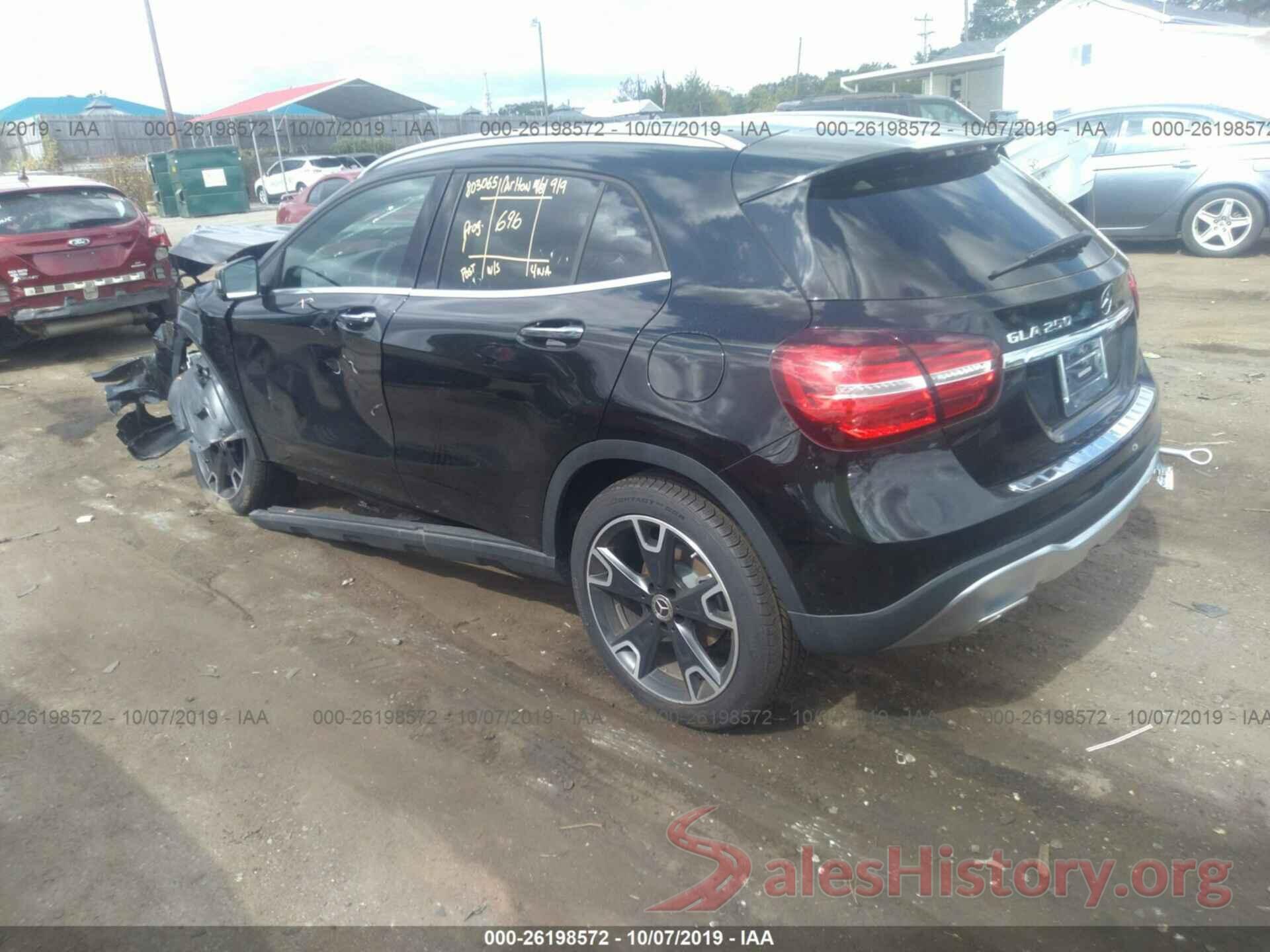 WDCTG4EB1KU013582 2019 MERCEDES-BENZ GLA