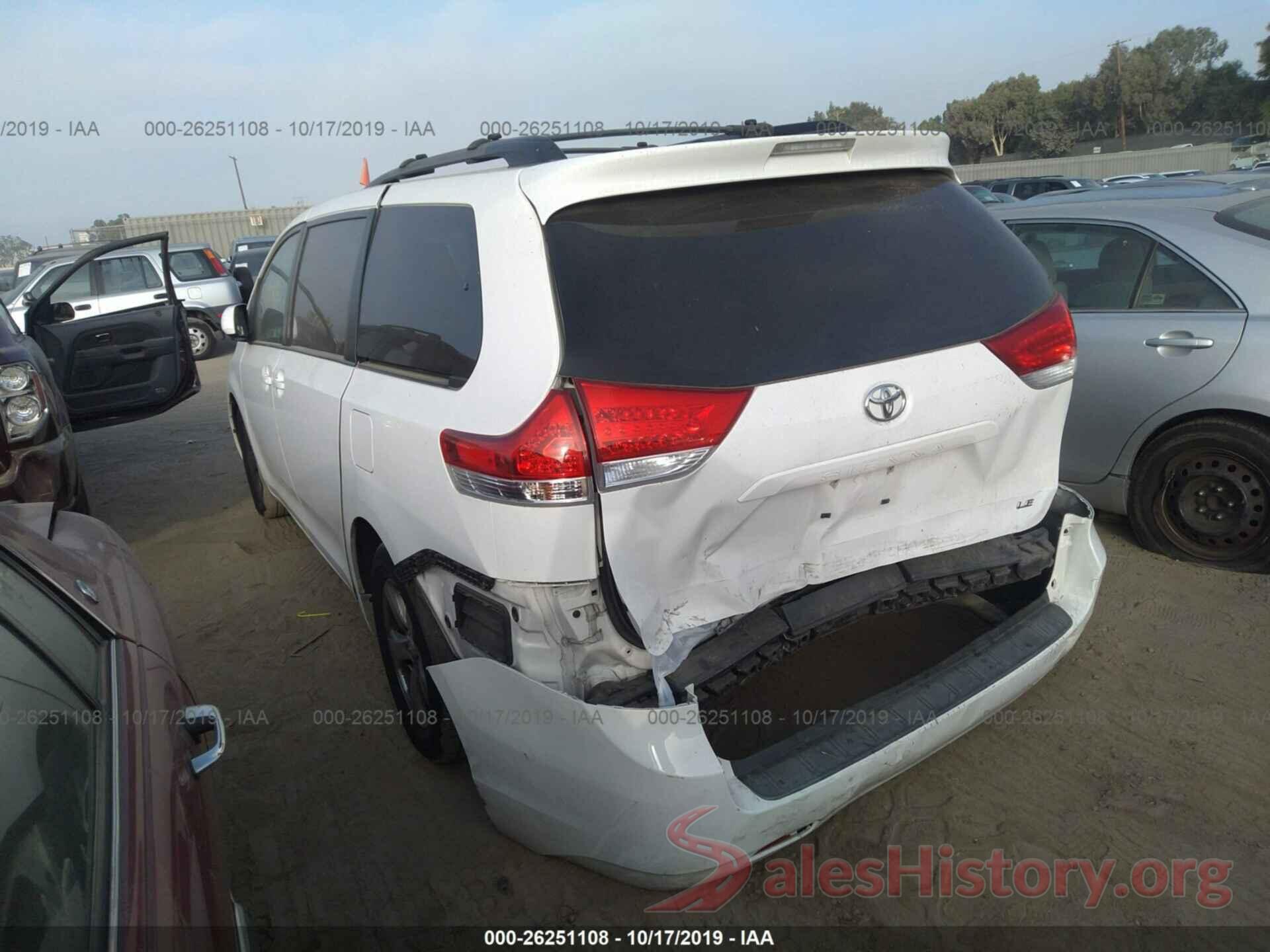 5TDKK3DC8BS099885 2011 TOYOTA SIENNA