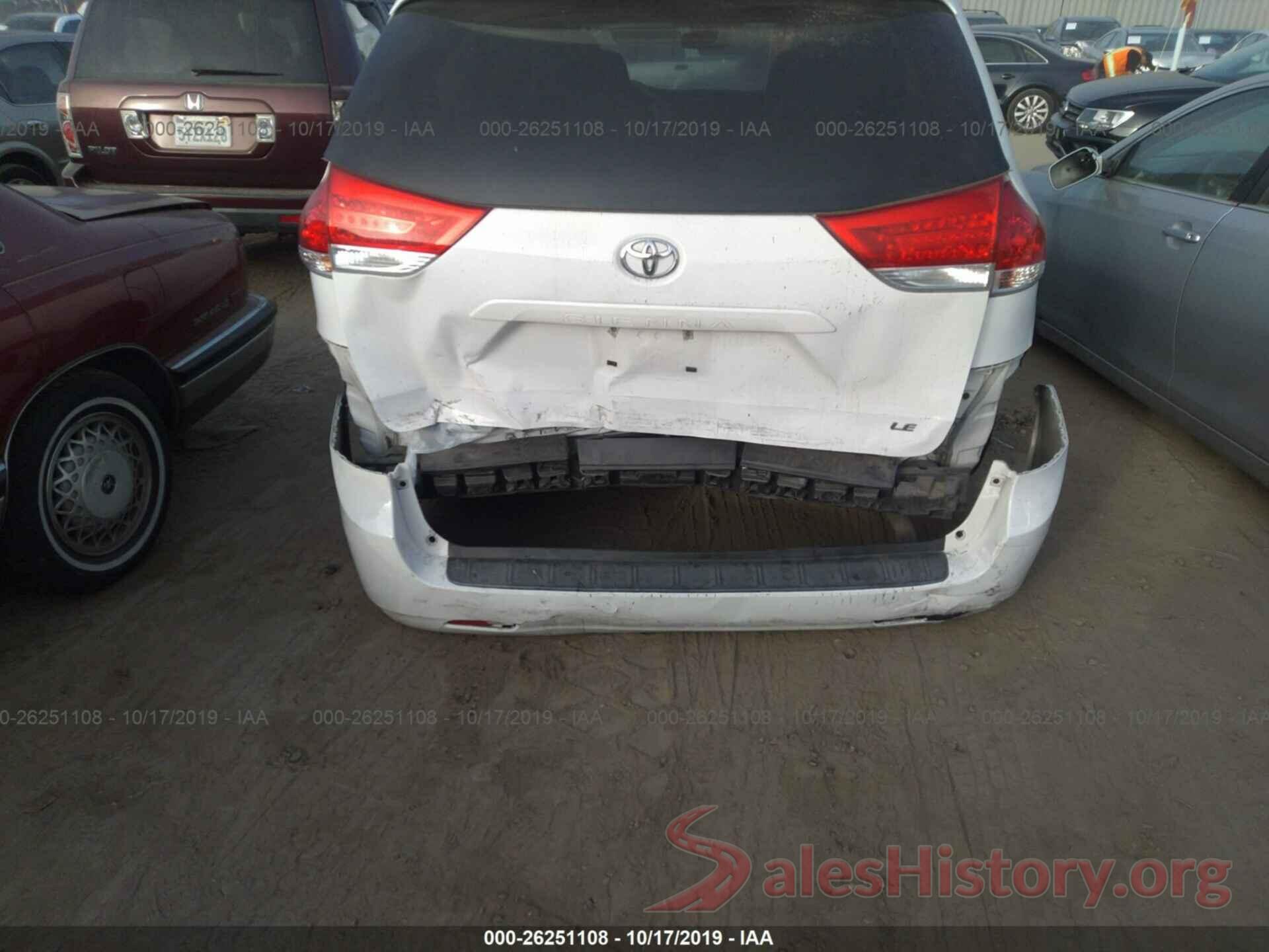 5TDKK3DC8BS099885 2011 TOYOTA SIENNA