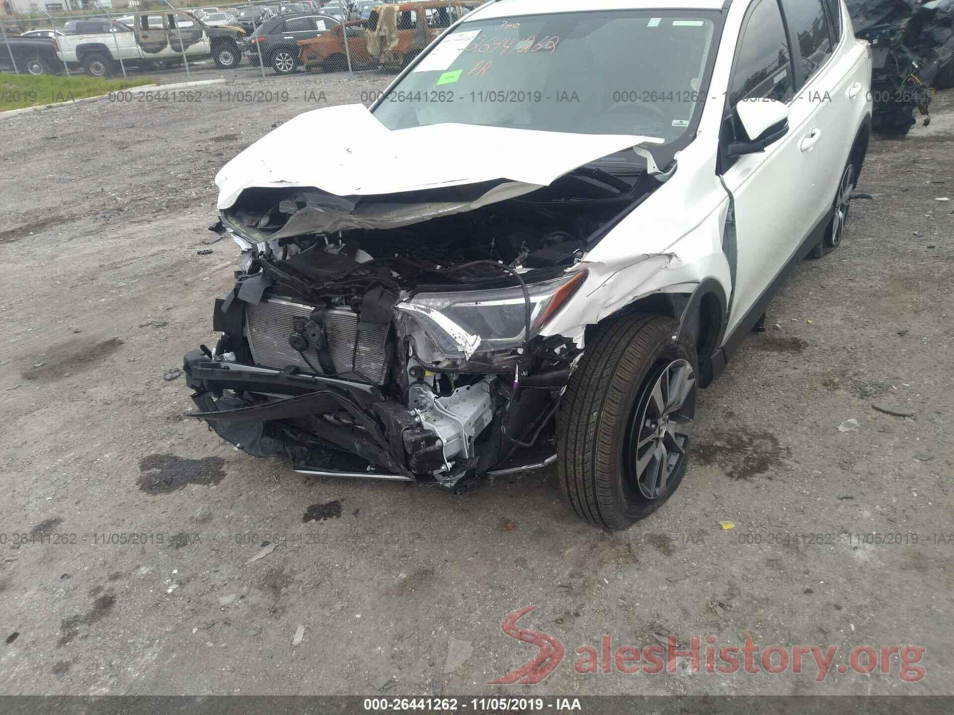 JTMWFREV6JJ734820 2018 TOYOTA RAV4