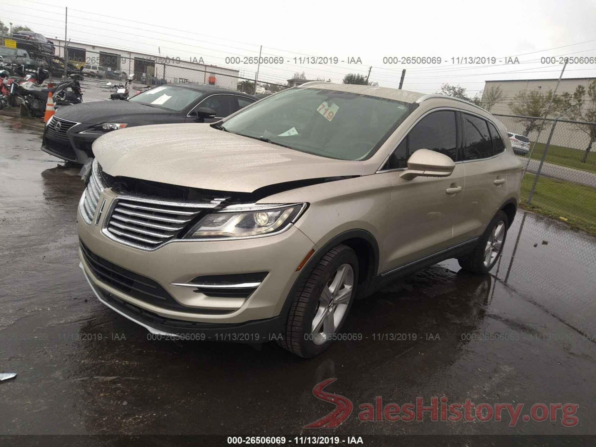 5LMCJ1C90HUL39932 2017 Lincoln MKC