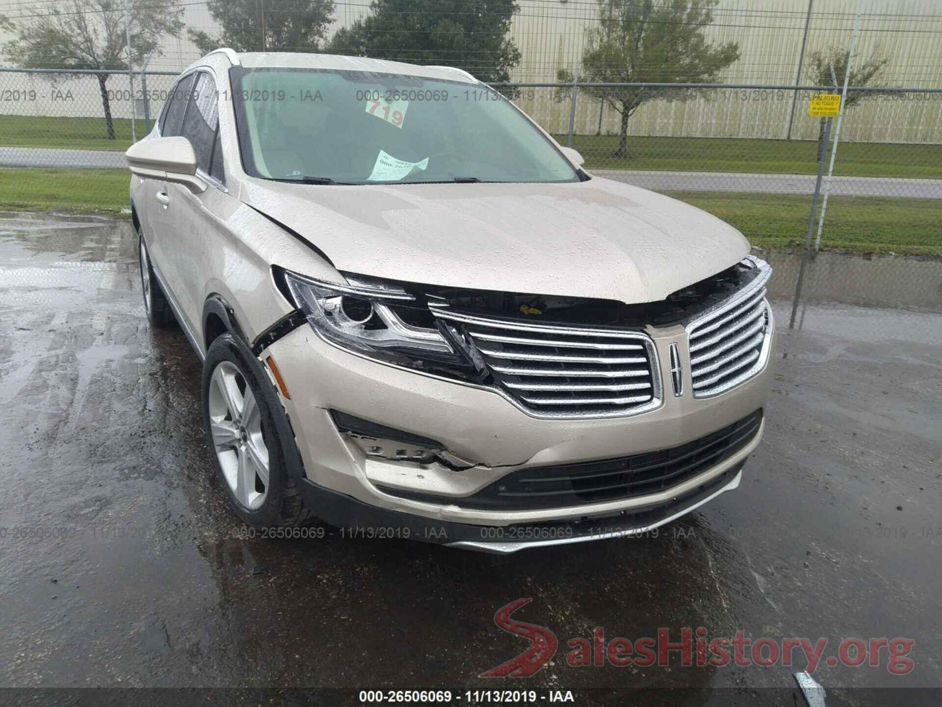 5LMCJ1C90HUL39932 2017 Lincoln MKC