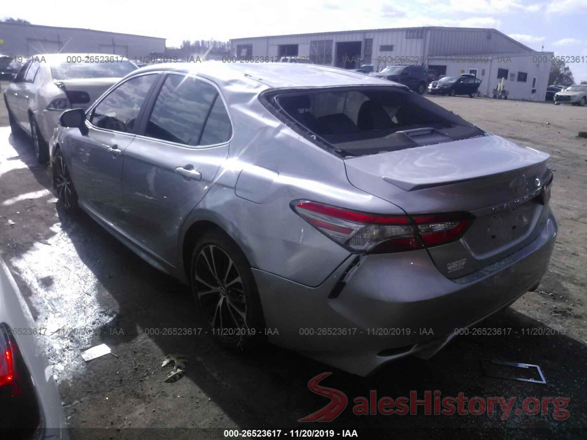 4T1B11HK9JU668855 2018 TOYOTA CAMRY