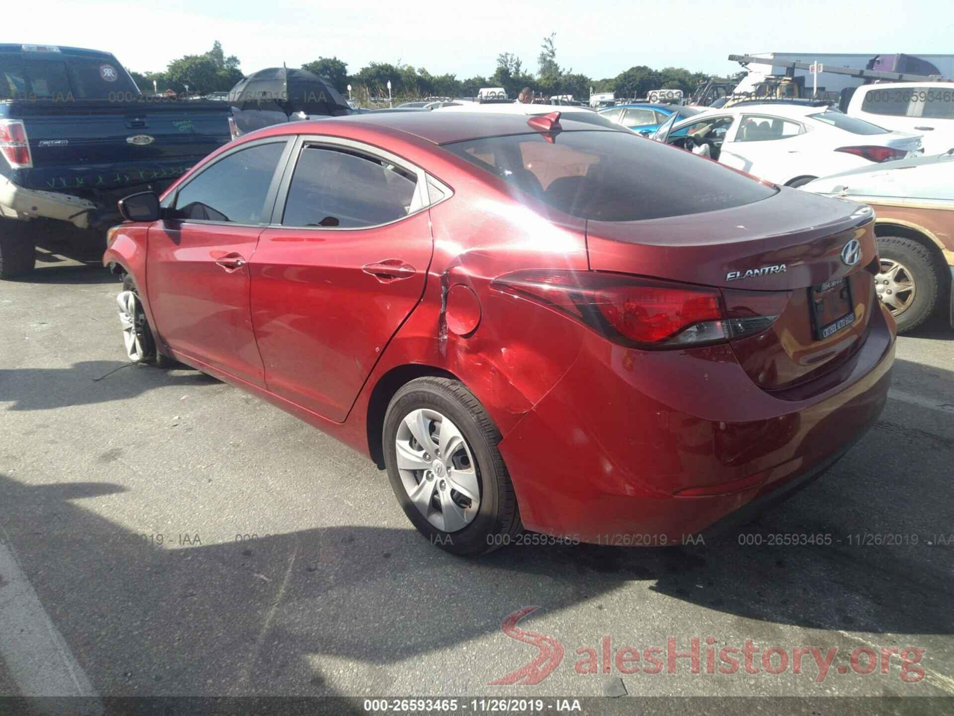 5NPDH4AE0GH775617 2016 Hyundai Elantra