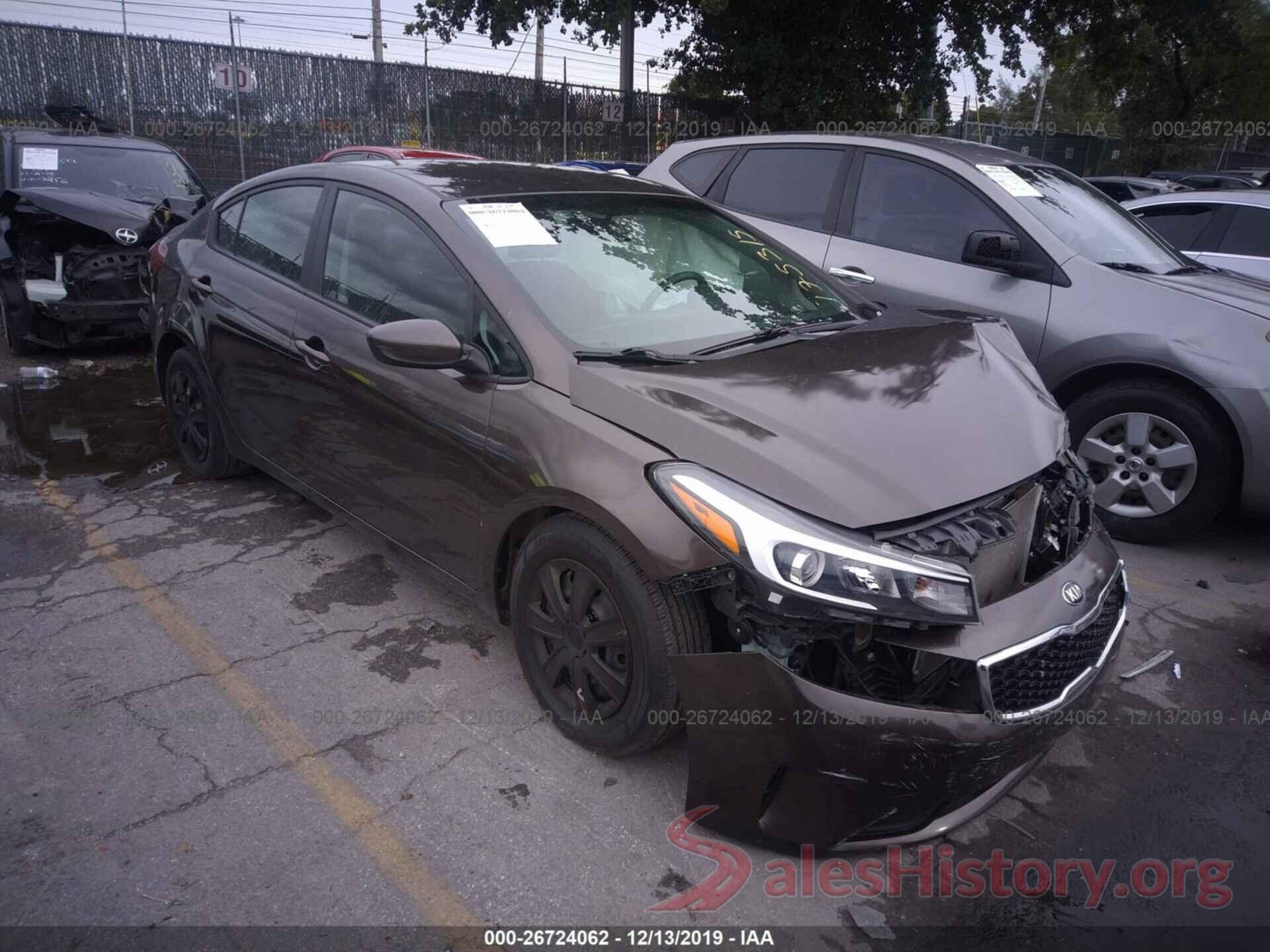 3KPFL4A72JE175315 2018 KIA Forte