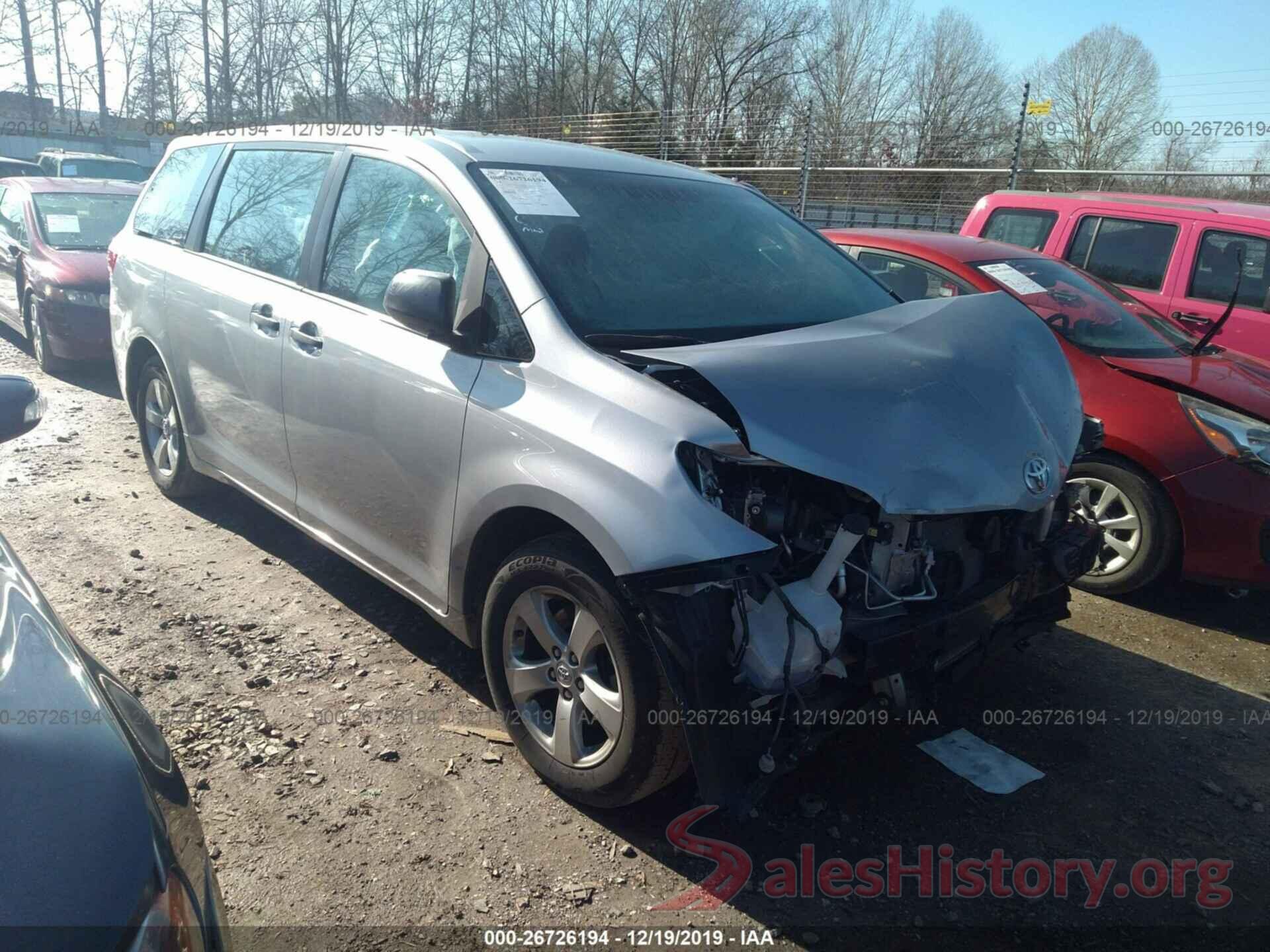 5TDZZ3DC8HS876049 2017 Toyota Sienna