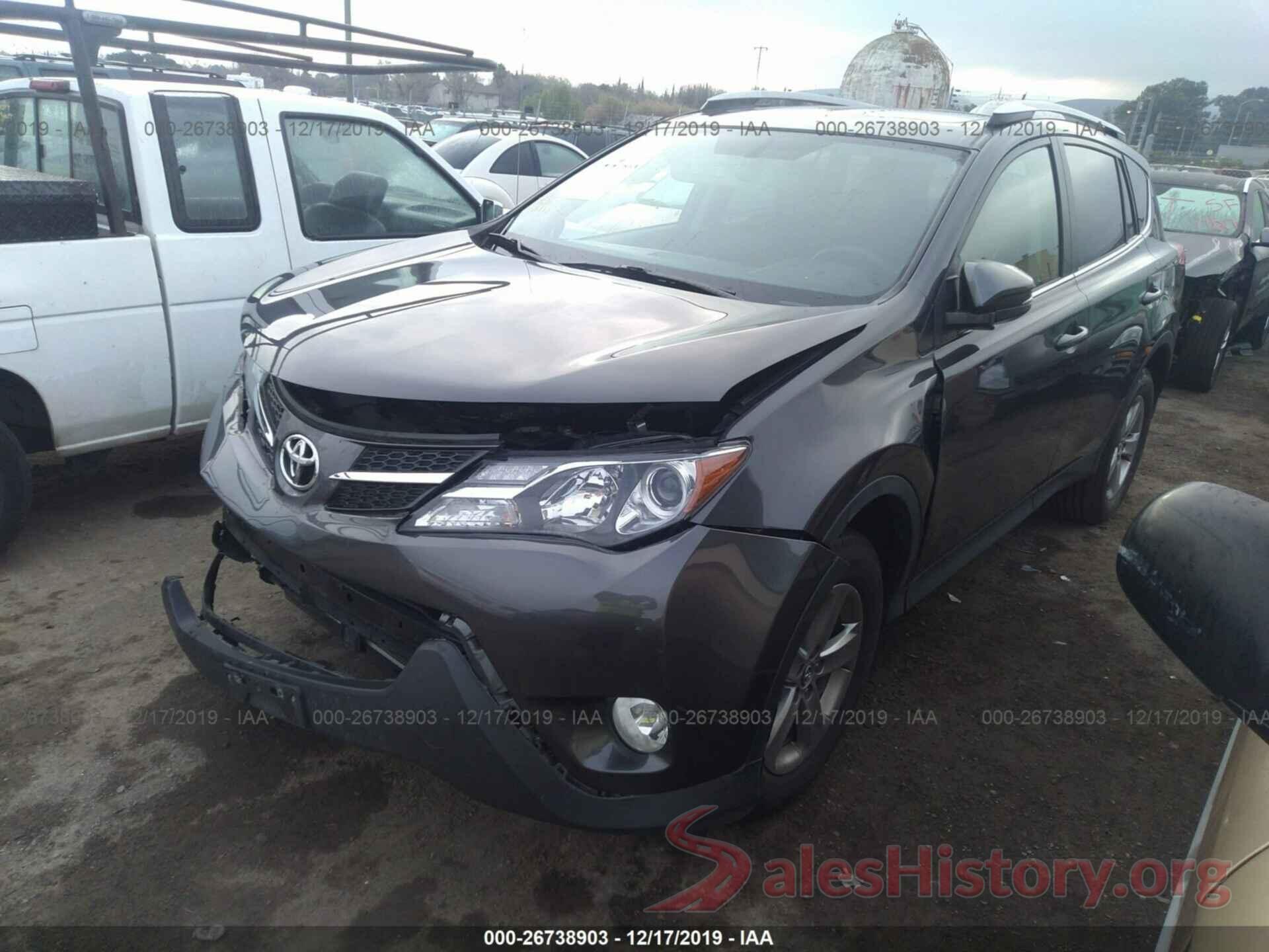 2T3RFREV2FW393650 2015 Toyota RAV4