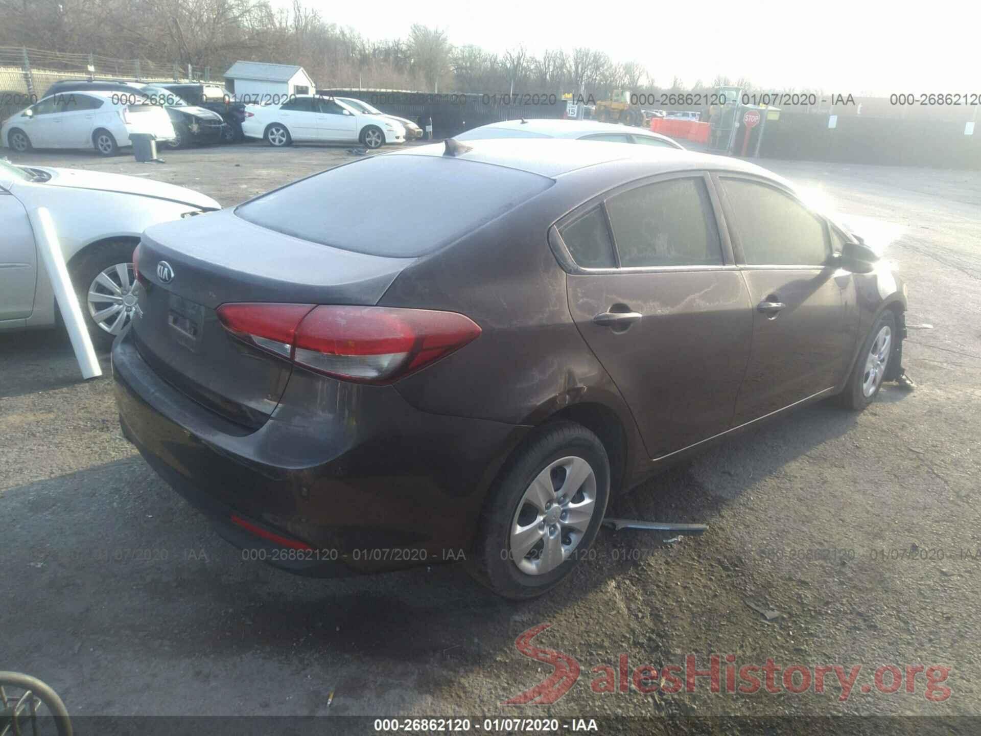 3KPFK4A7XJE218561 2018 KIA Forte