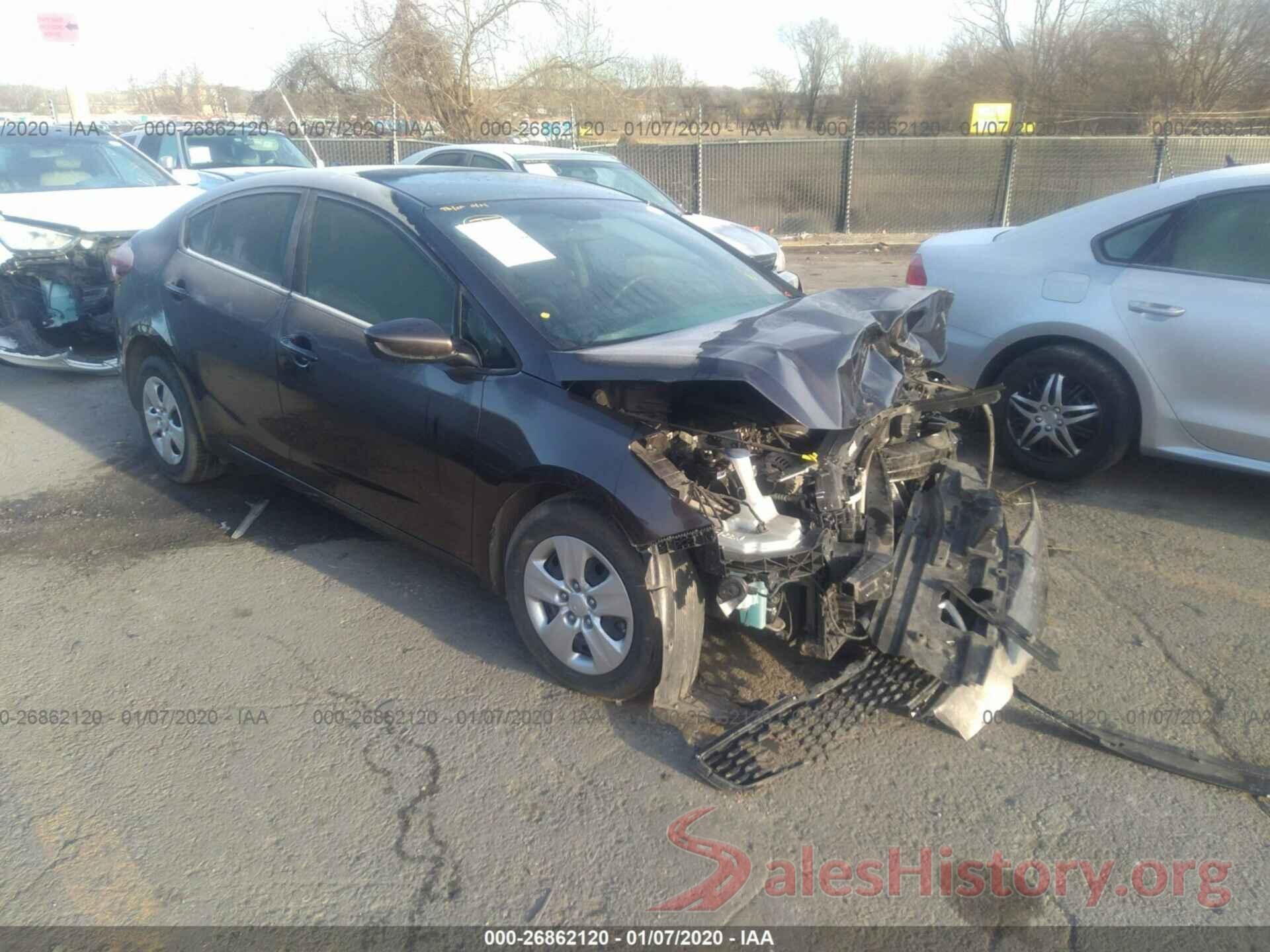 3KPFK4A7XJE218561 2018 KIA Forte