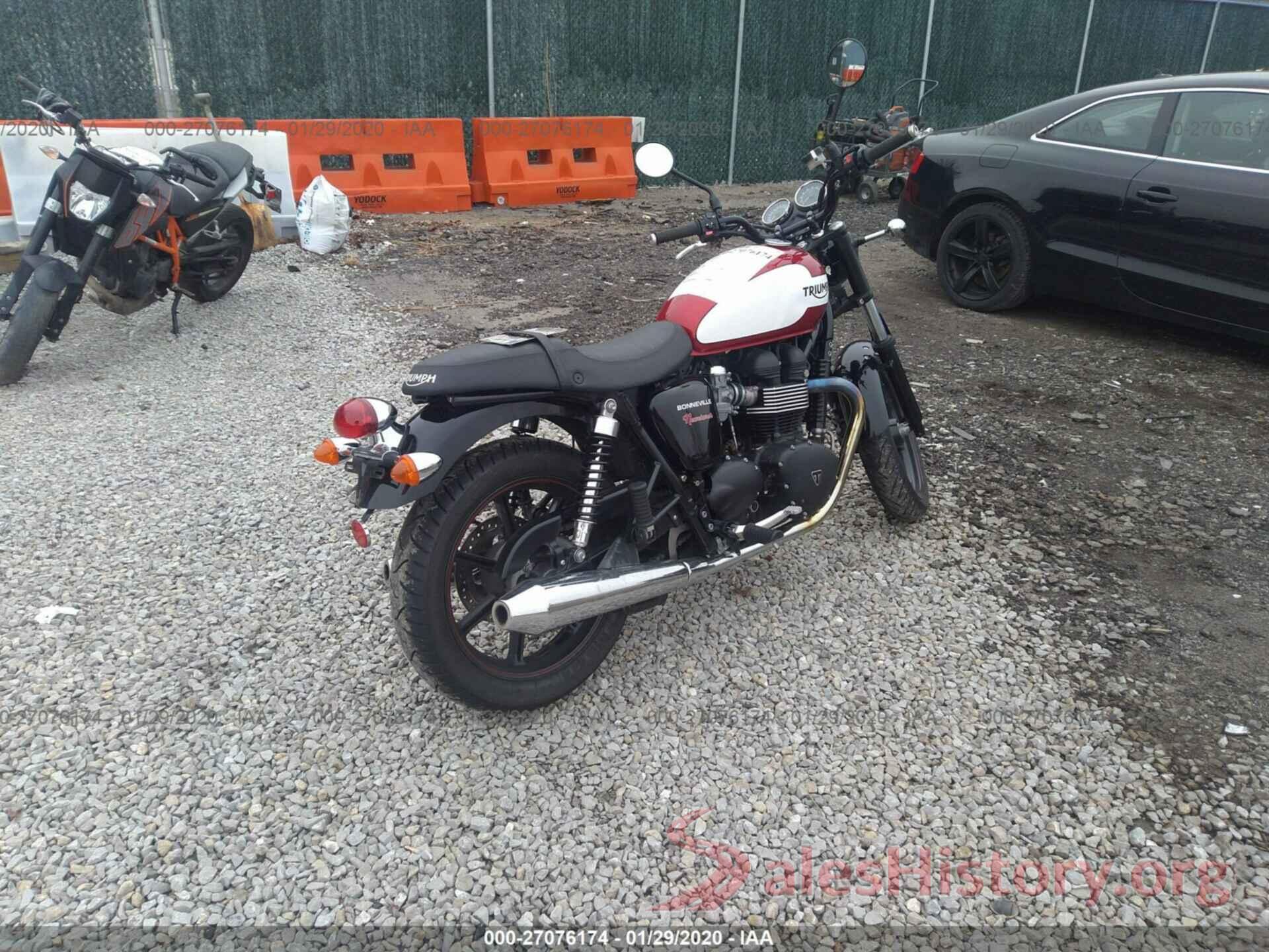 SMT900K16FT699236 2015 TRIUMPH MOTORCYCLE BONNEVILLE