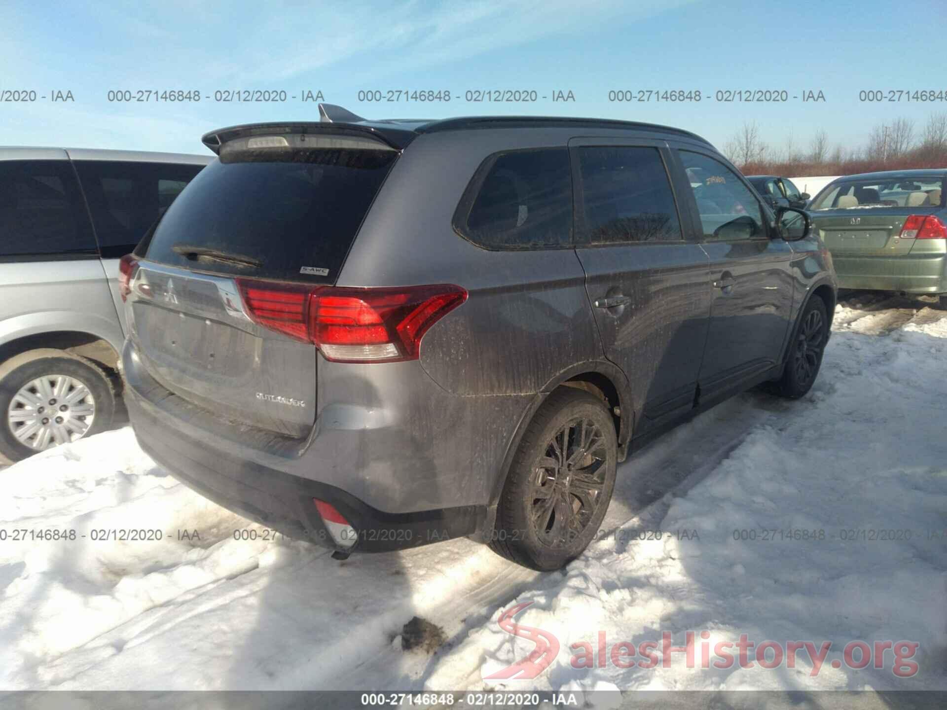 JA4AZ3A3XJZ067443 2018 MITSUBISHI OUTLANDER