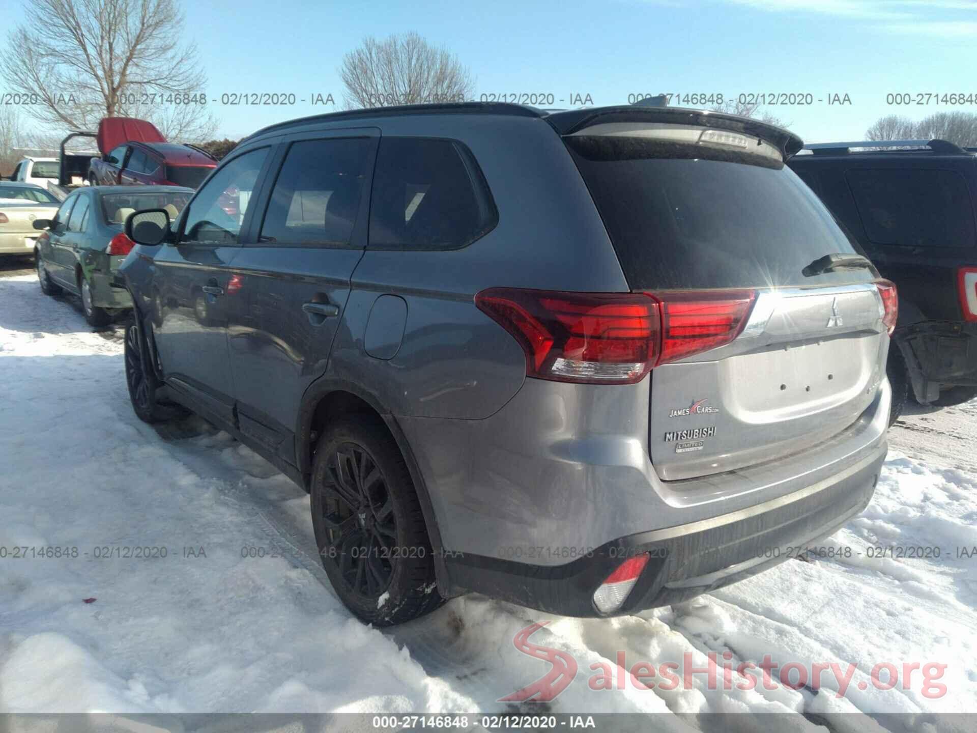 JA4AZ3A3XJZ067443 2018 MITSUBISHI OUTLANDER