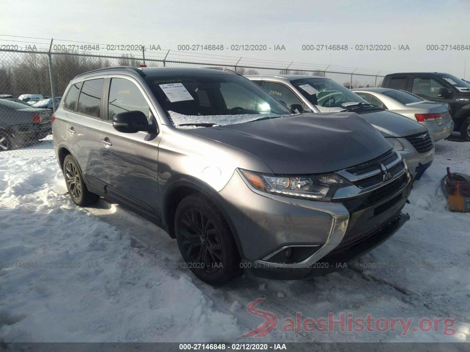 JA4AZ3A3XJZ067443 2018 MITSUBISHI OUTLANDER