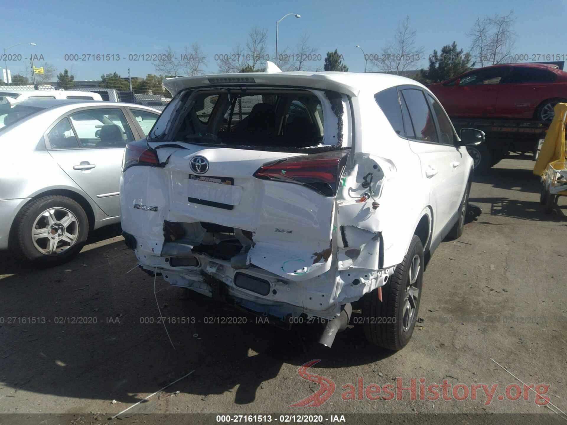 2T3WFREV5JW518457 2018 TOYOTA RAV4