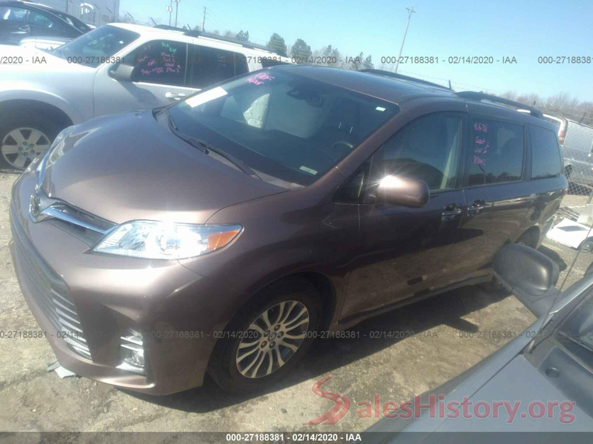 5TDYZ3DC9JS932887 2018 TOYOTA SIENNA